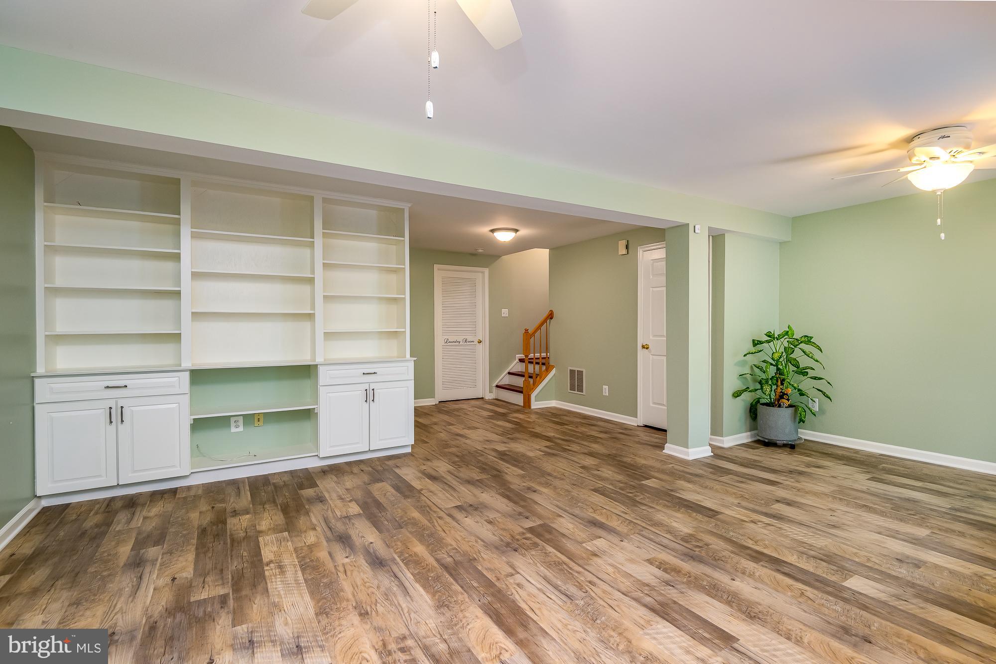 COMPTON VILLAGE - Residential