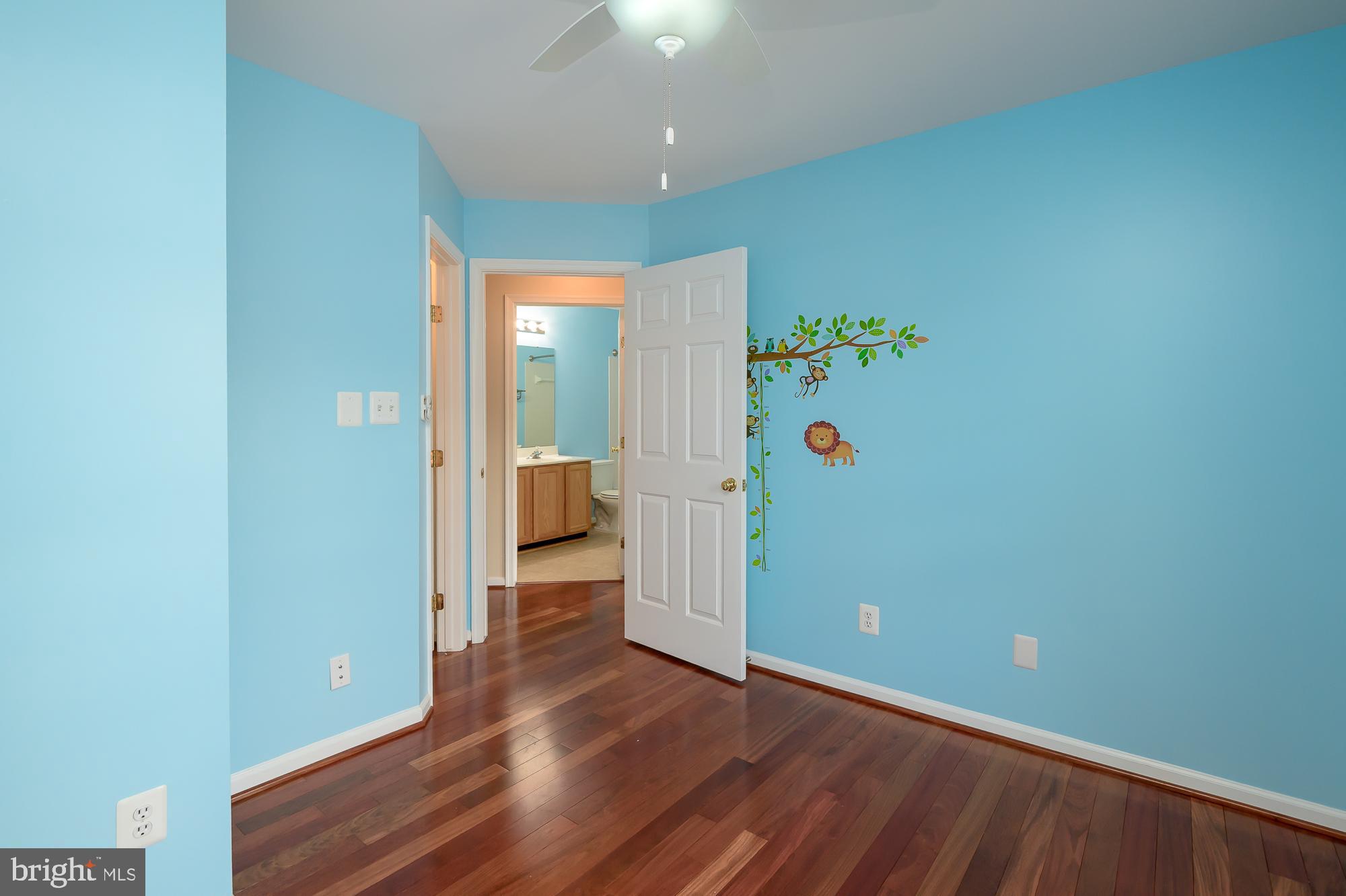 COMPTON VILLAGE - Residential