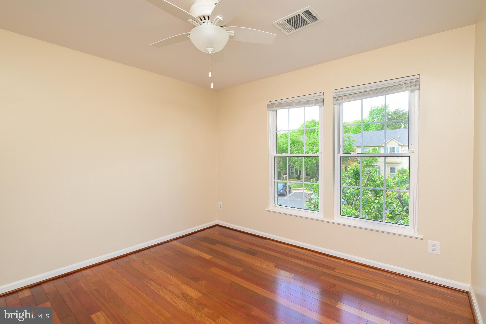 COMPTON VILLAGE - Residential