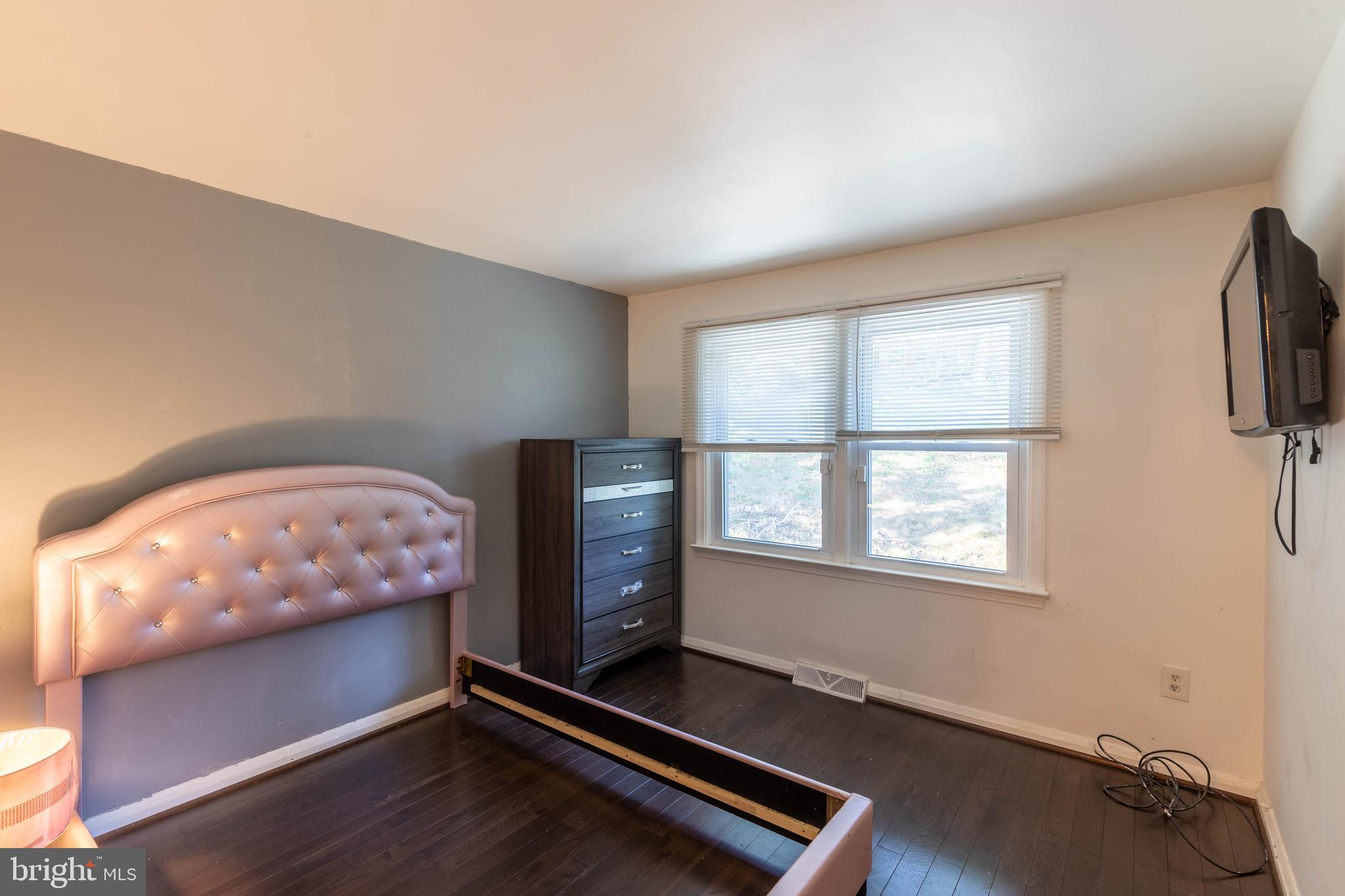 GLENDALE - Residential