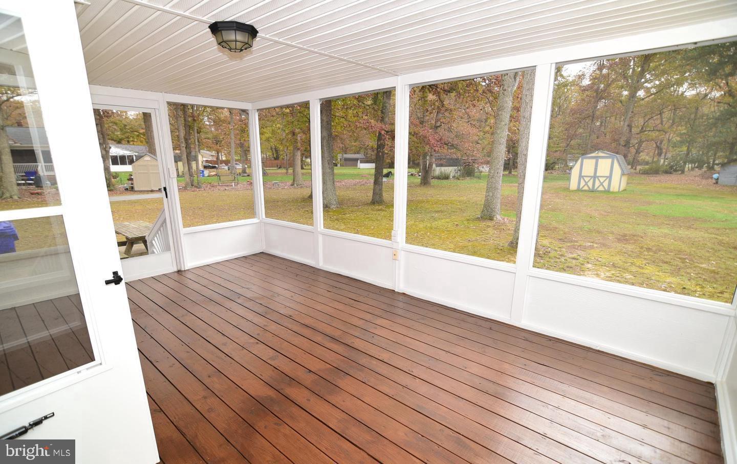 WARRLINDA VILLAGE - Residential Lease