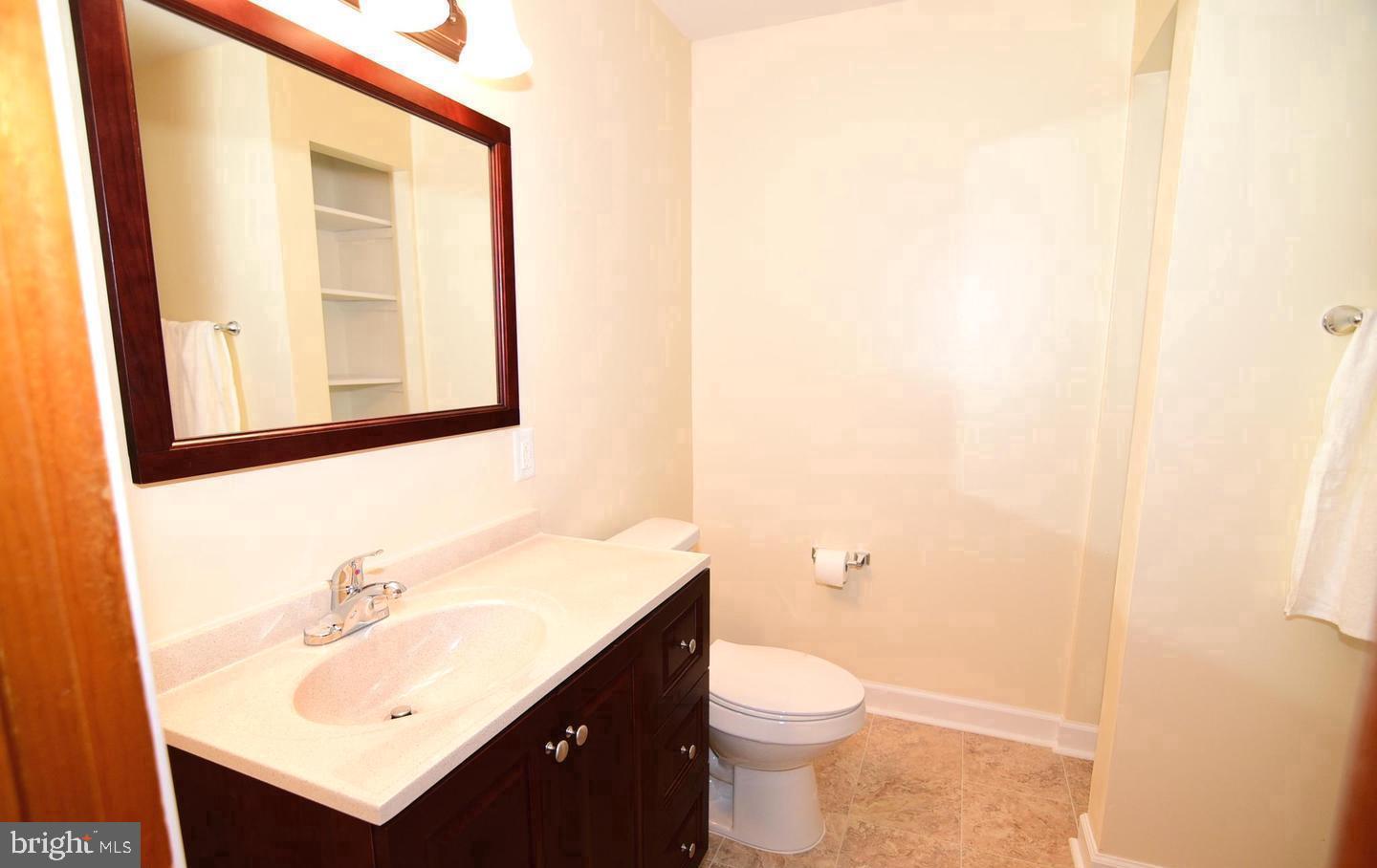 WARRLINDA VILLAGE - Residential Lease