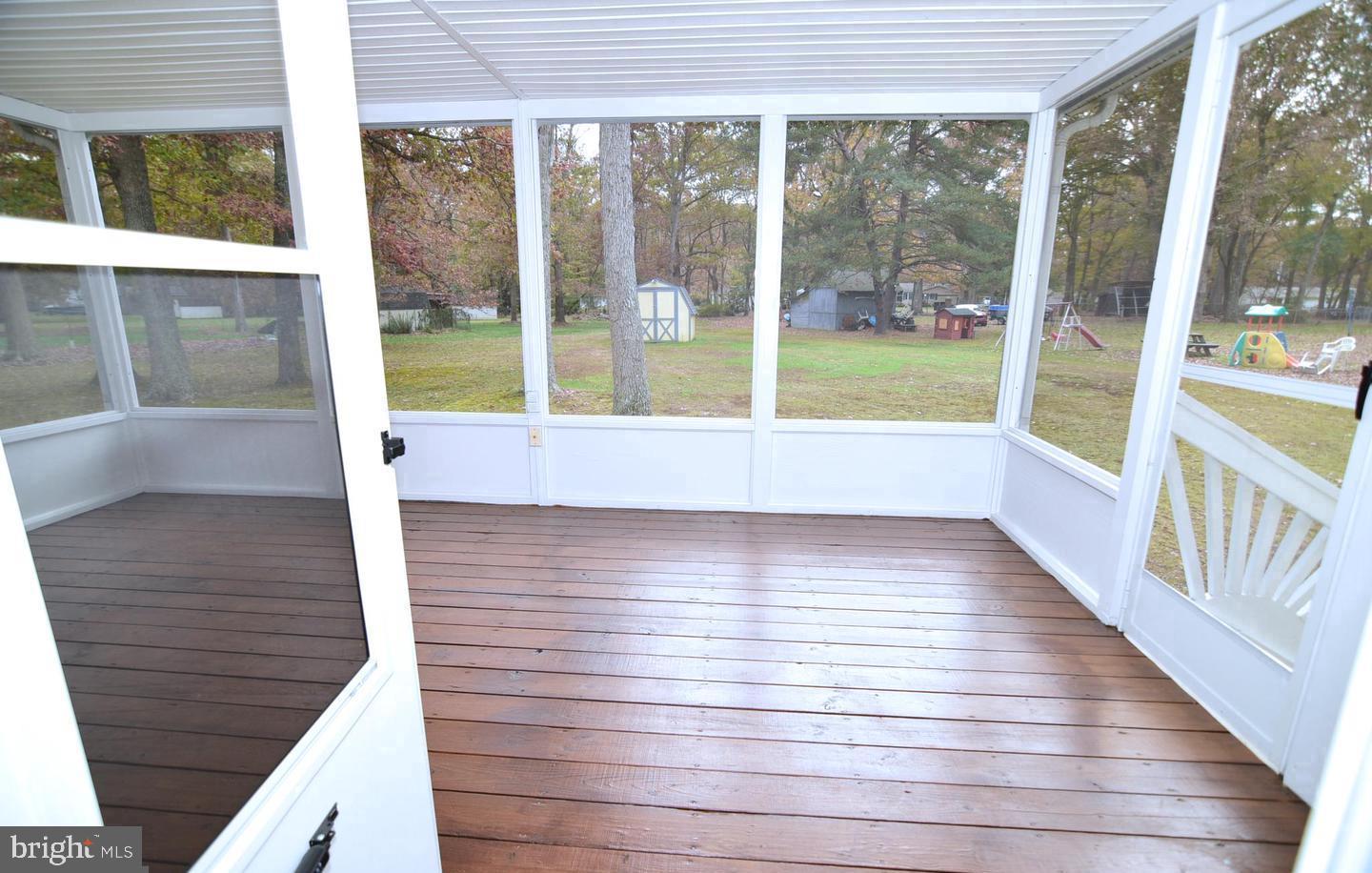 WARRLINDA VILLAGE - Residential Lease