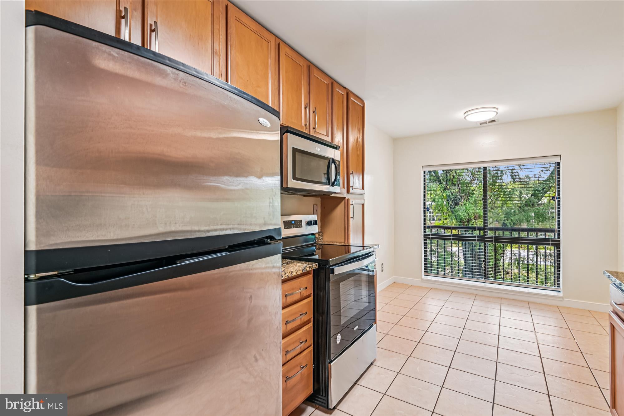 NORTH GREEN CONDOMINIUMS - Residential