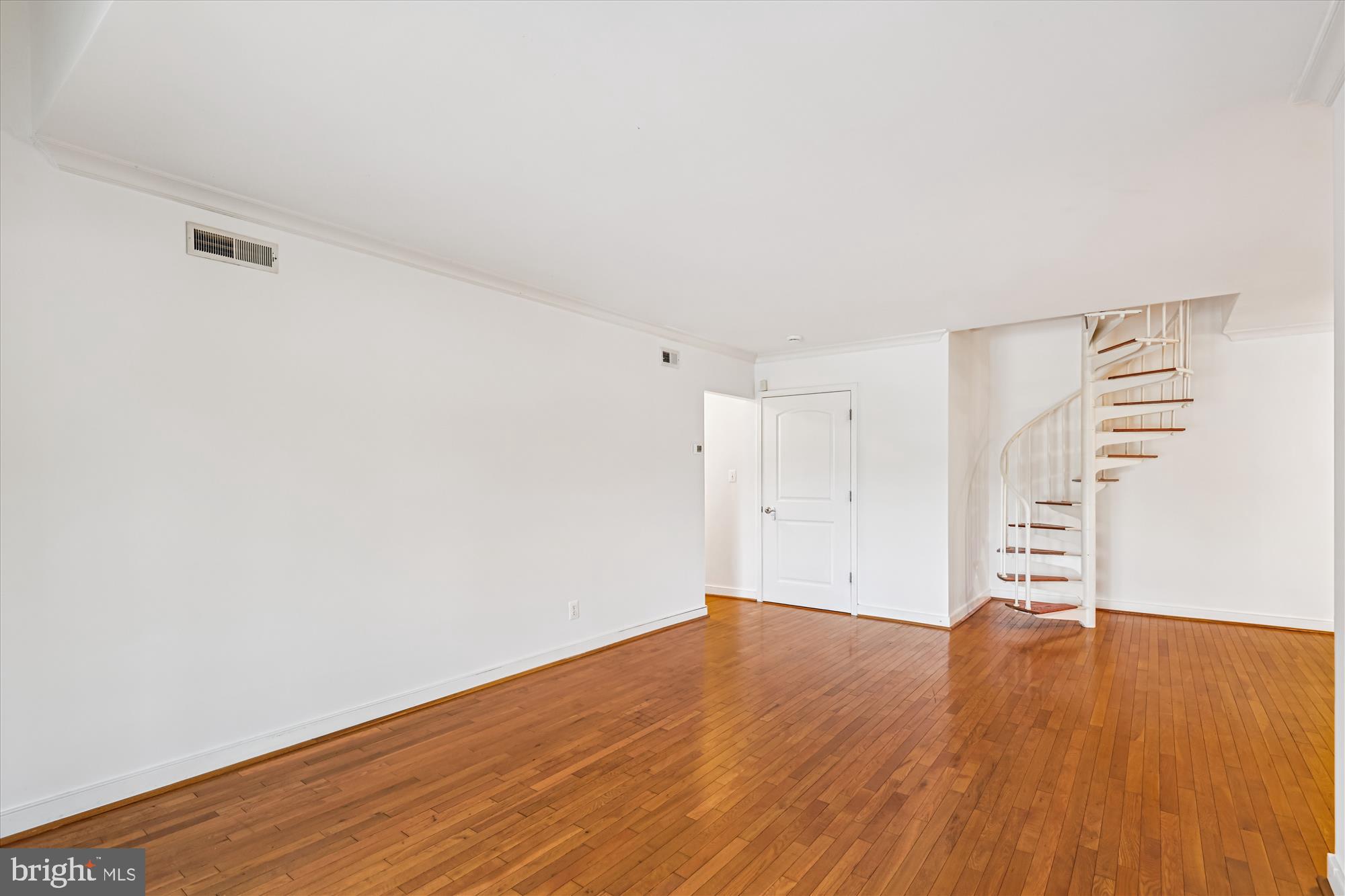 NORTH GREEN CONDOMINIUMS - Residential