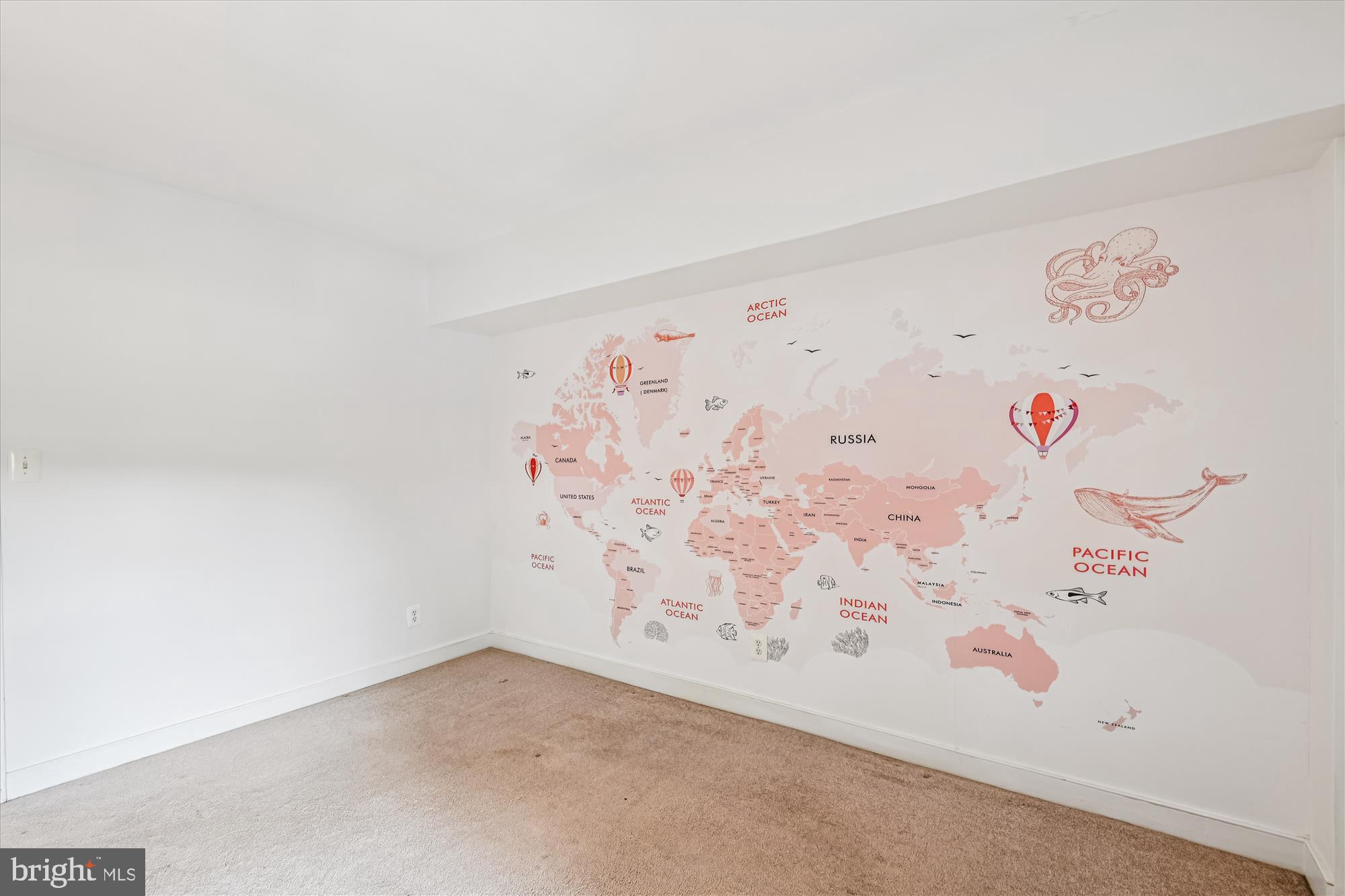 NORTH GREEN CONDOMINIUMS - Residential