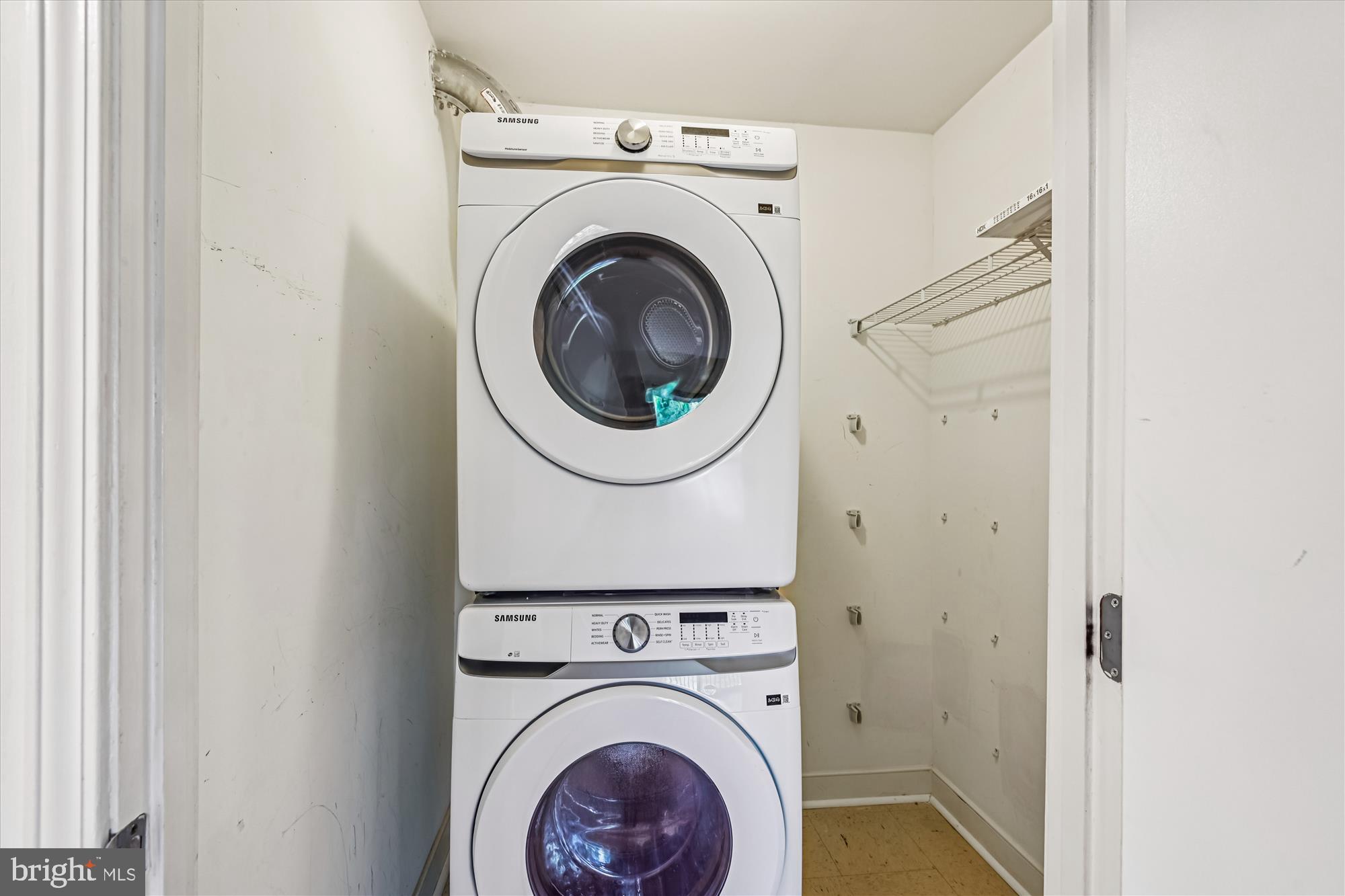 NORTH GREEN CONDOMINIUMS - Residential