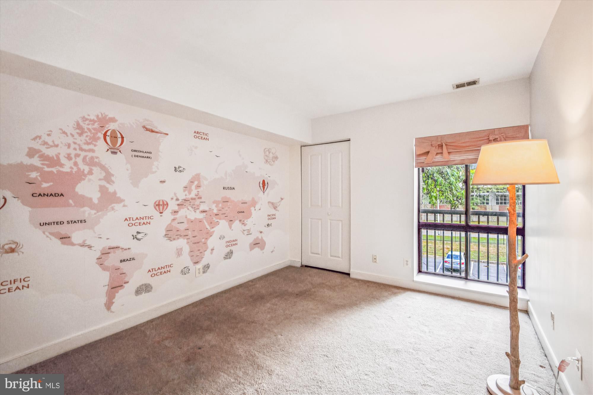 NORTH GREEN CONDOMINIUMS - Residential