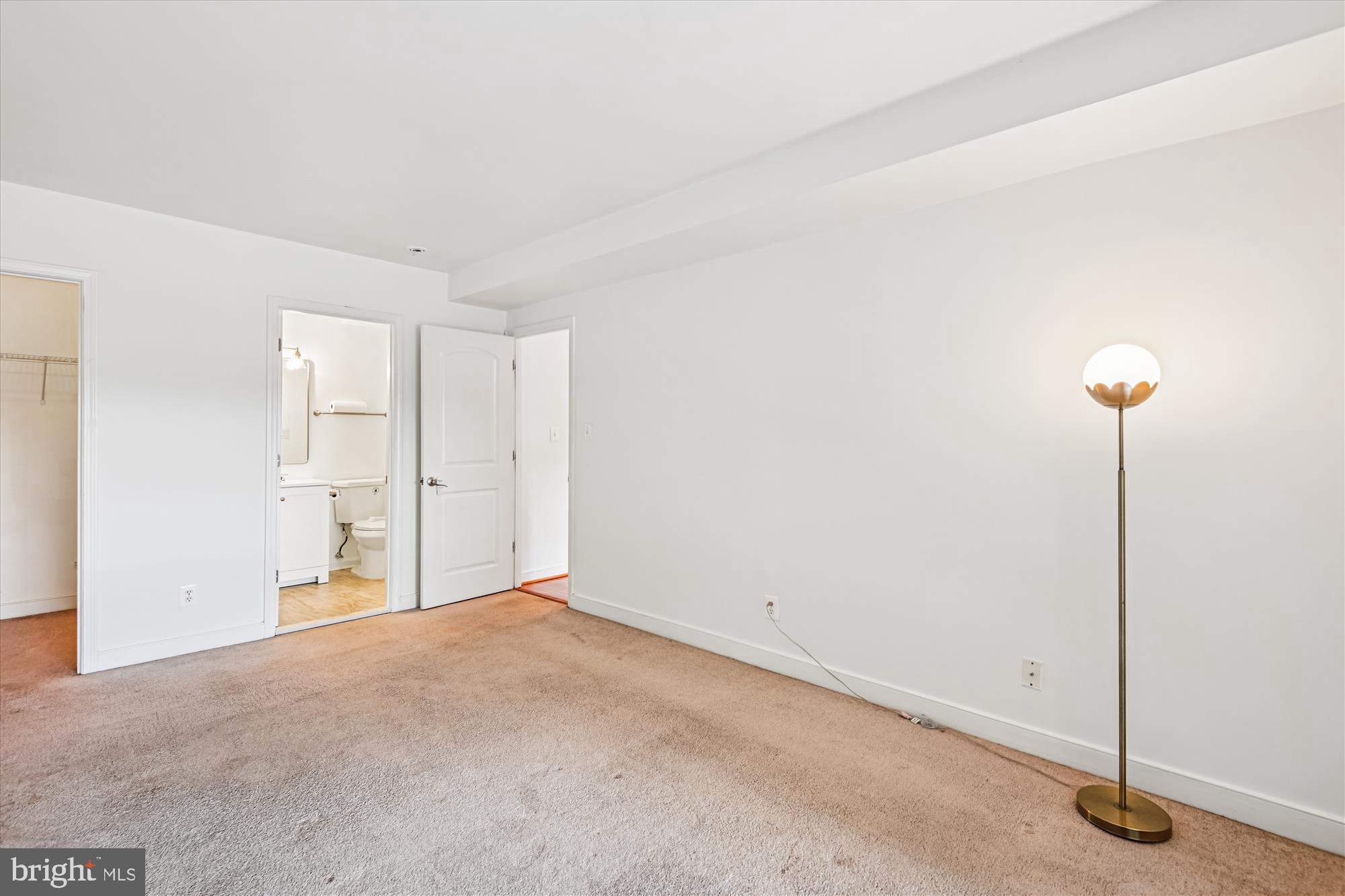 NORTH GREEN CONDOMINIUMS - Residential