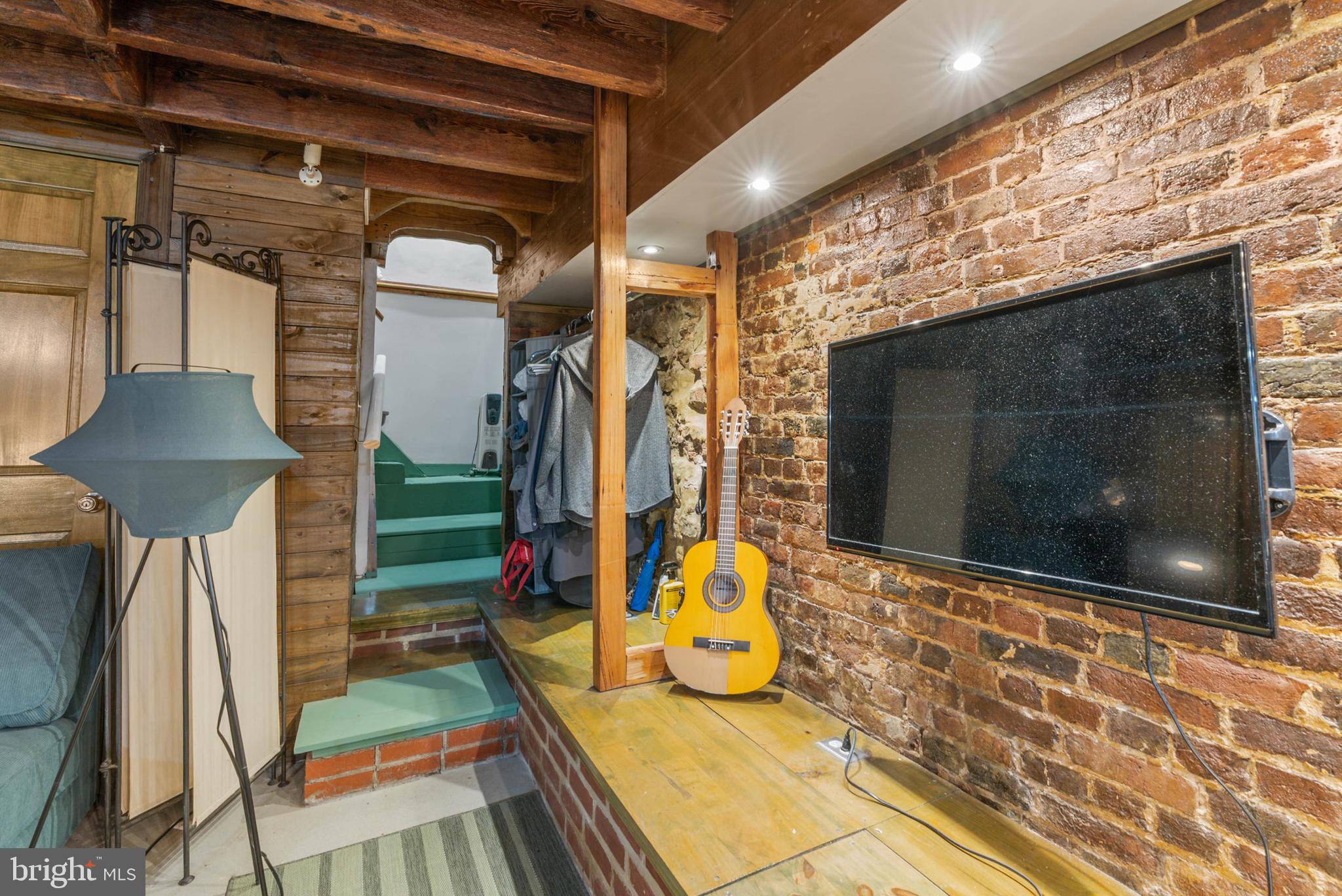 SOCIETY HILL - Commercial Sale