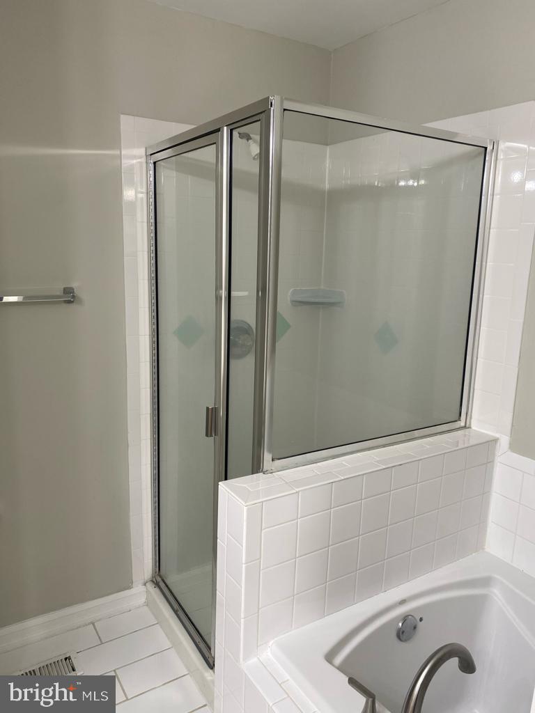 MCNAIR FARMS - Residential Lease