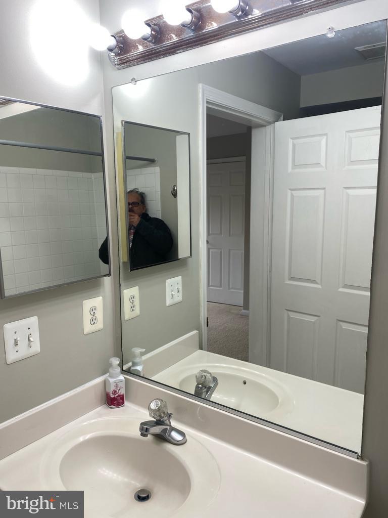 MCNAIR FARMS - Residential Lease