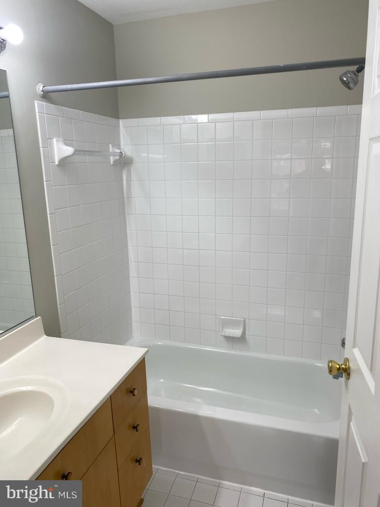 MCNAIR FARMS - Residential Lease