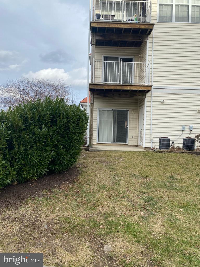 MCNAIR FARMS - Residential Lease