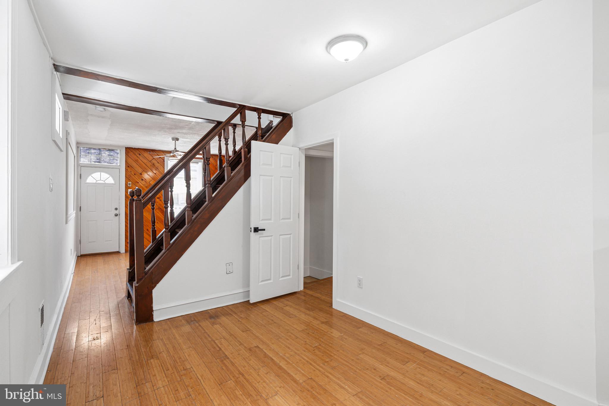 KENSINGTON - Residential