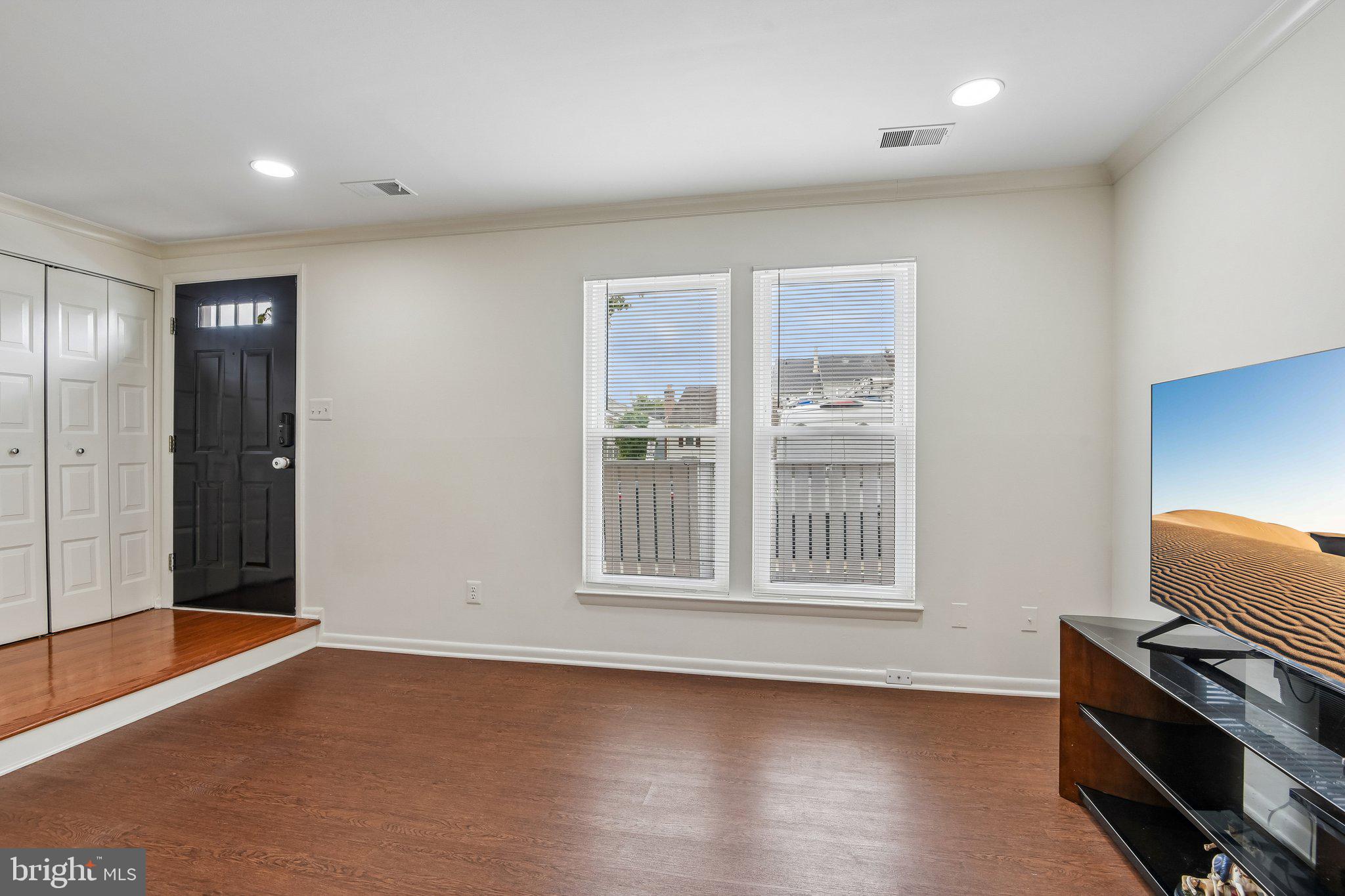 22 APPLEDOWRE COURT 49