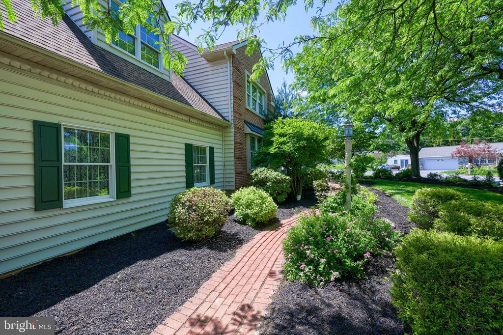 Photo of 404 Rhoda Drive, LANCASTER, PA 17601 (MLS # PALA2088250)