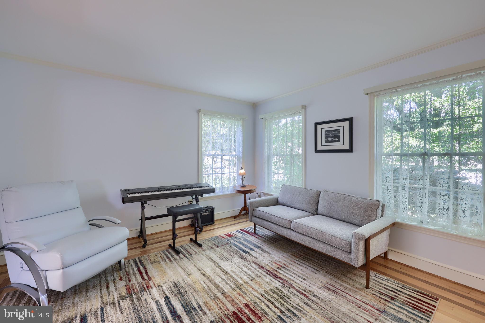404 RHODA DRIVE