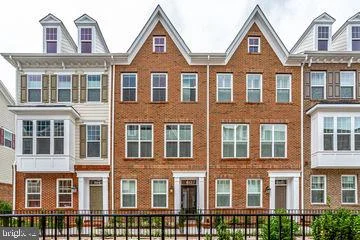 MLS: DCDC2216260