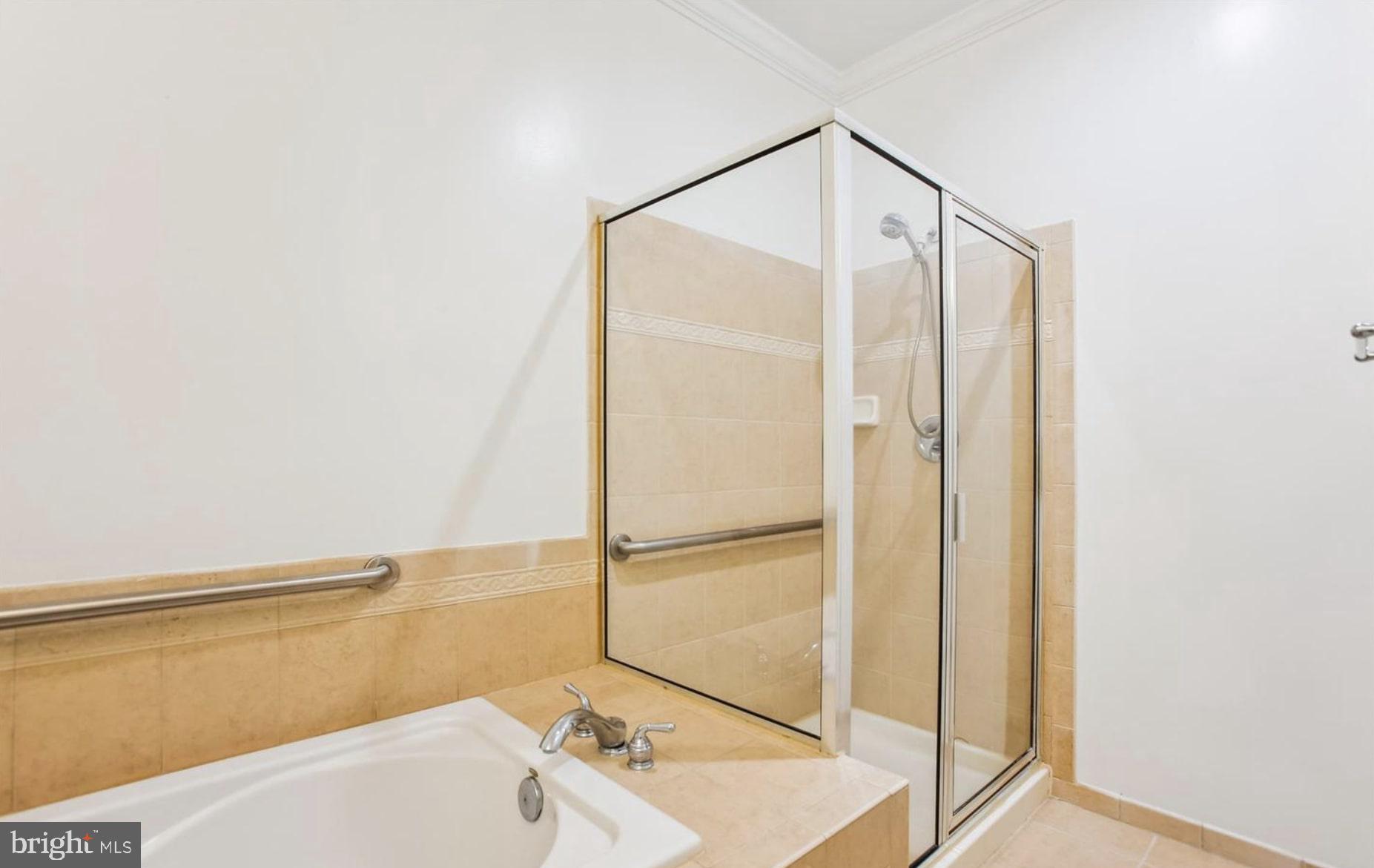 PROVIDENCE SQUARE - Residential Lease