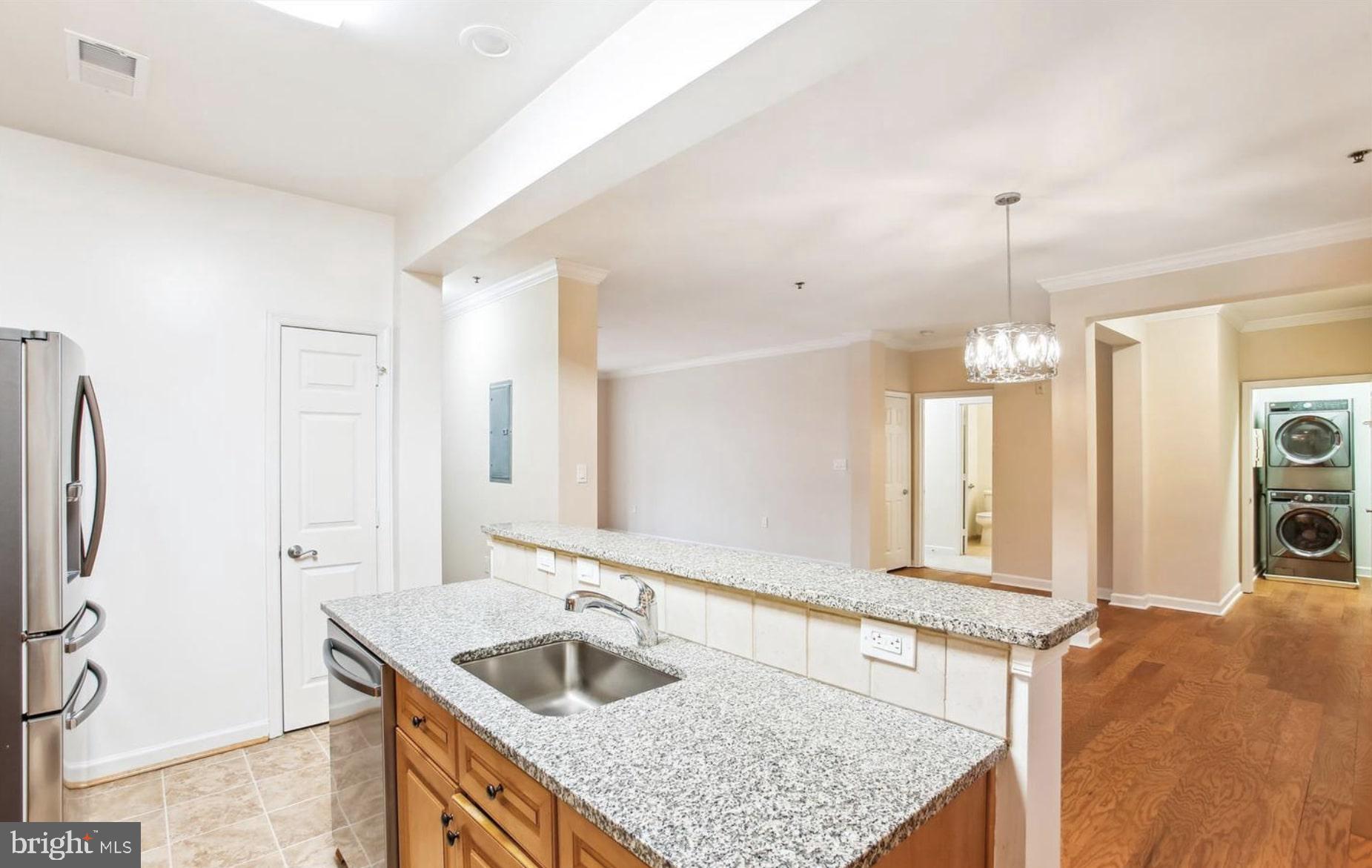 PROVIDENCE SQUARE - Residential Lease