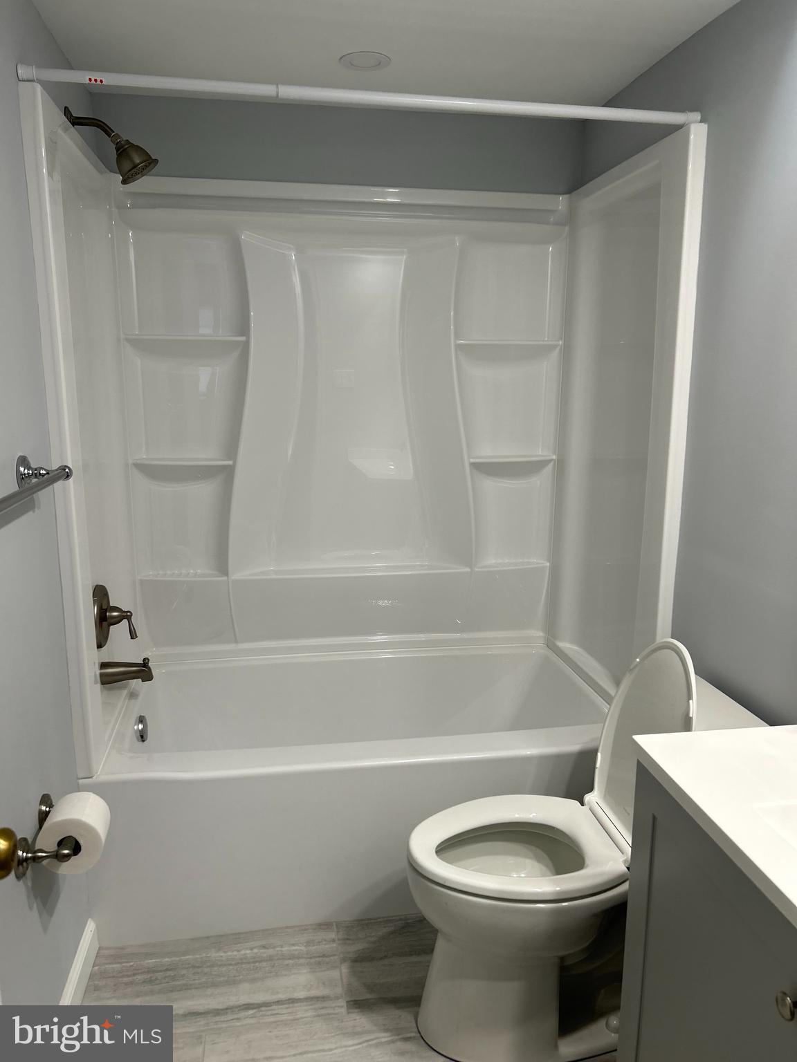 GLENHARDIE - Residential Lease