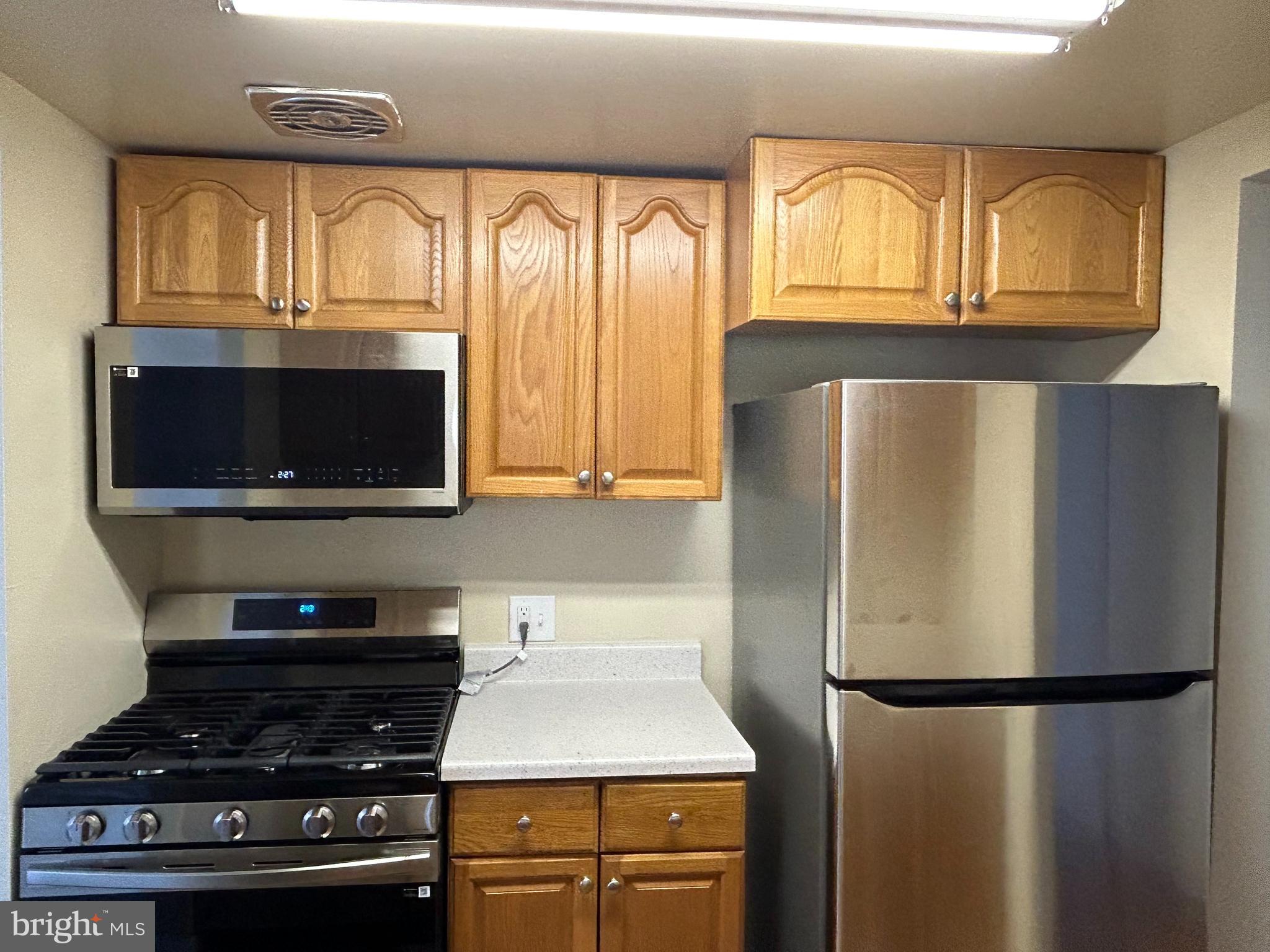 GLENHARDIE - Residential Lease