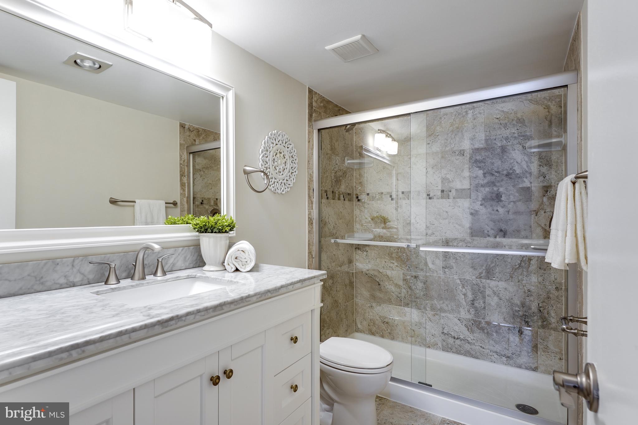 REGENCY AT MCLEAN - Residential