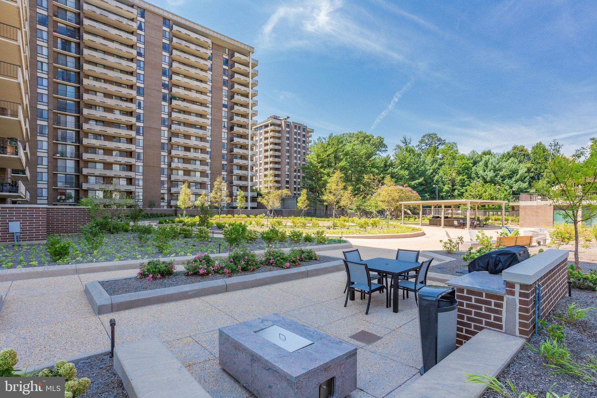 REGENCY AT MCLEAN - Residential