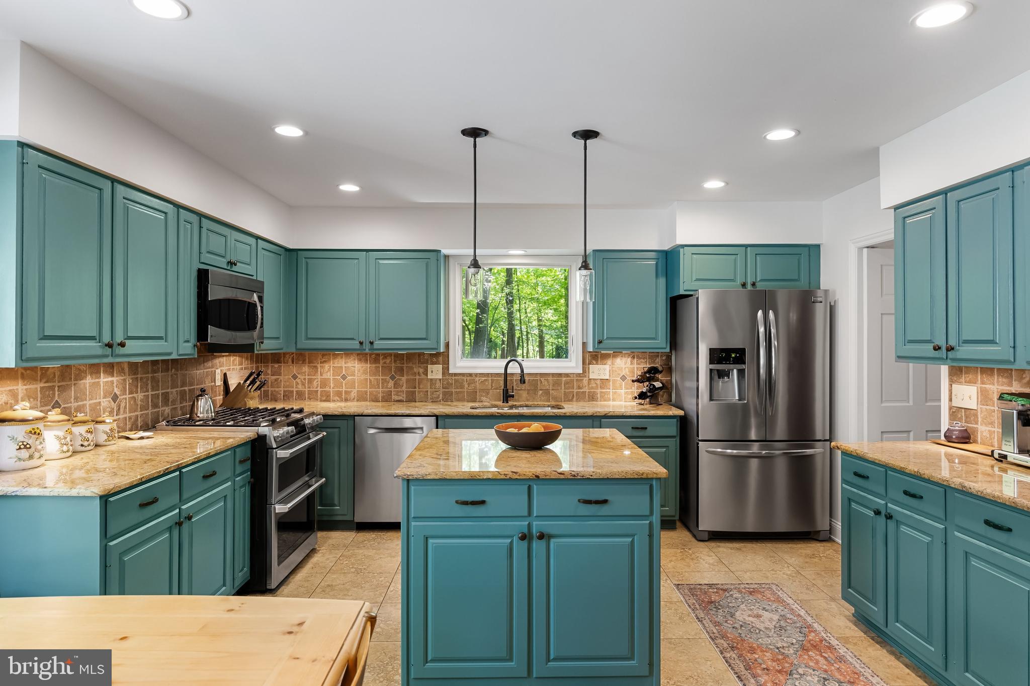 VALENTINE ESTS - Residential