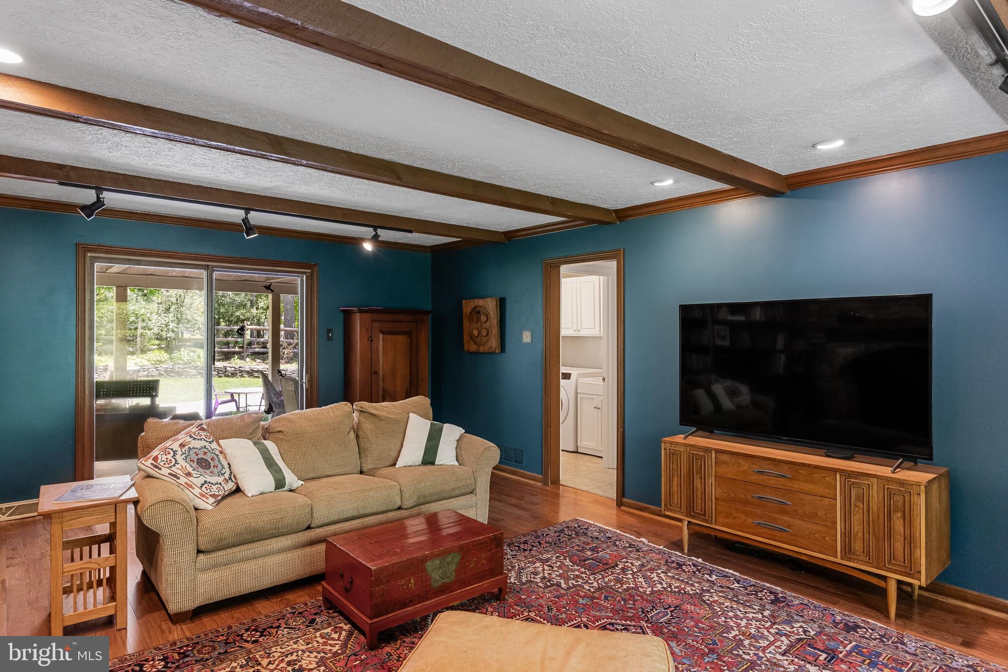 VALENTINE ESTS - Residential