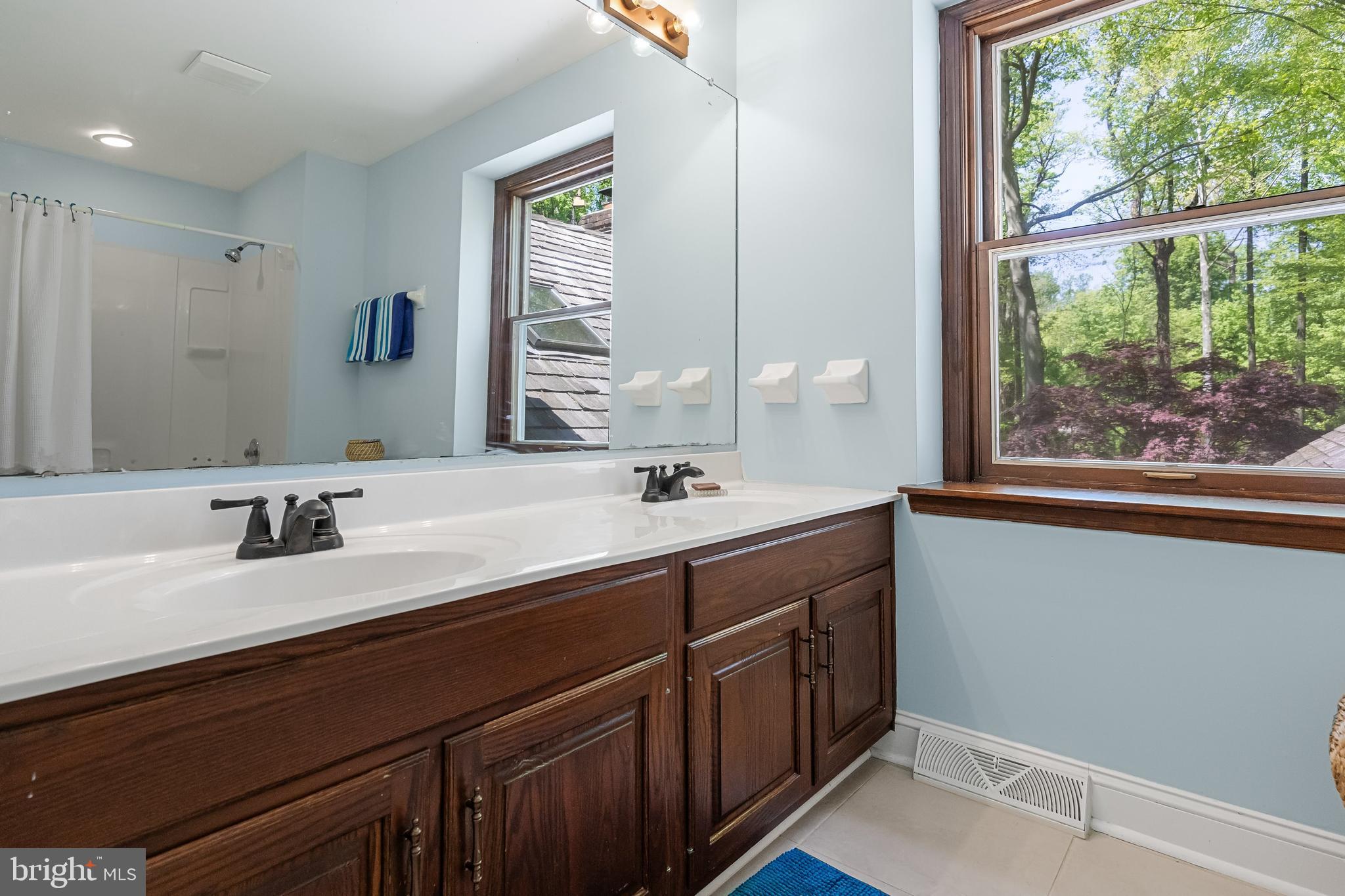 VALENTINE ESTS - Residential