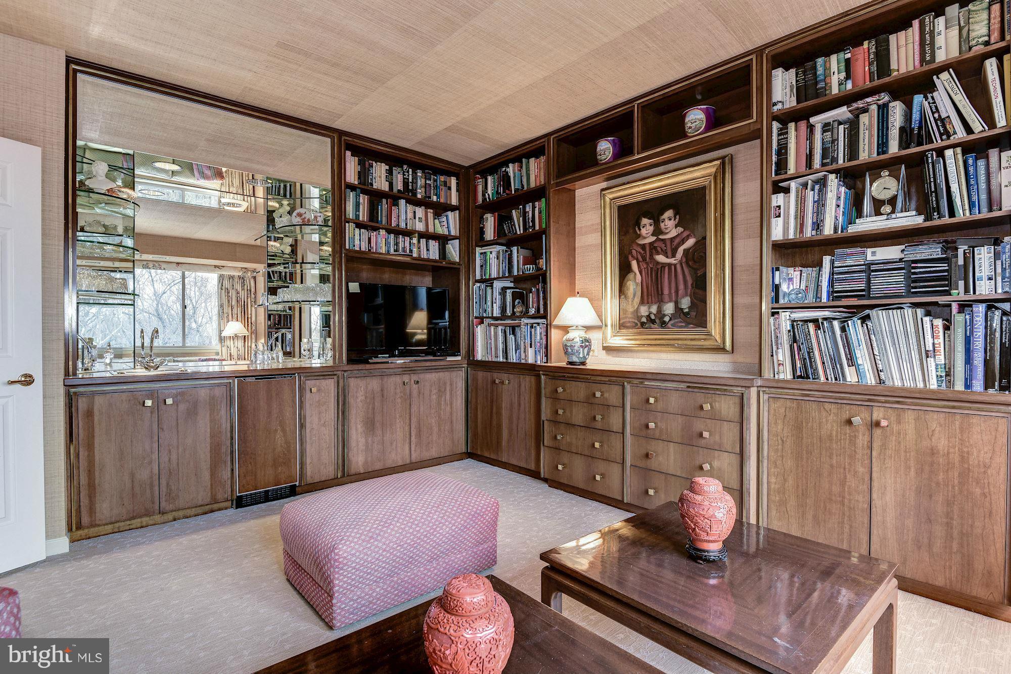 SOMERSET HOUSE - Residential