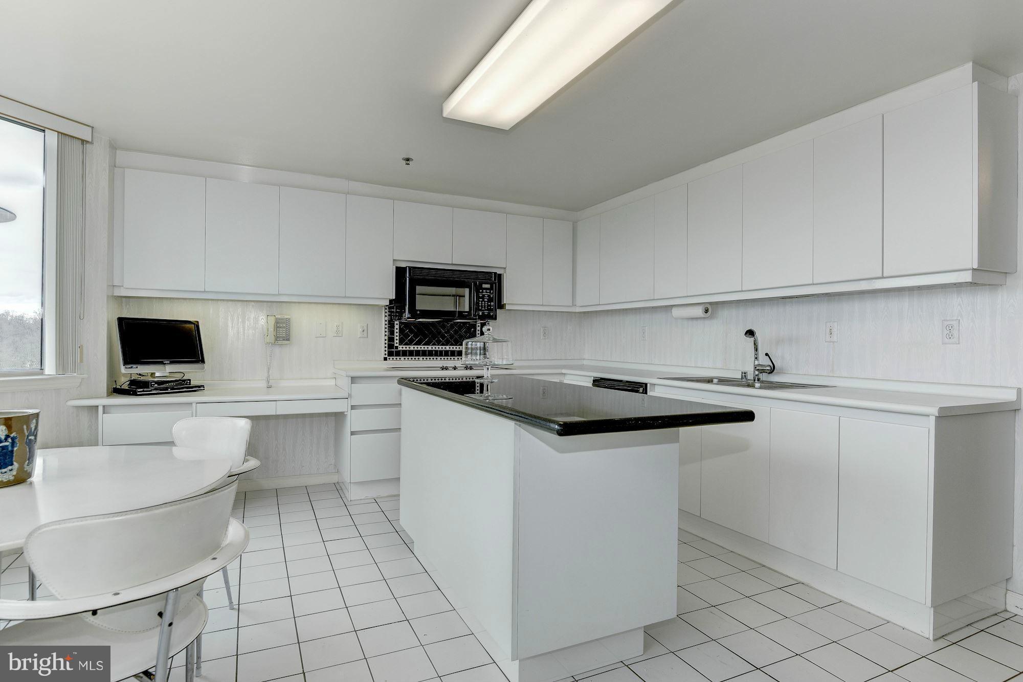 SOMERSET HOUSE - Residential