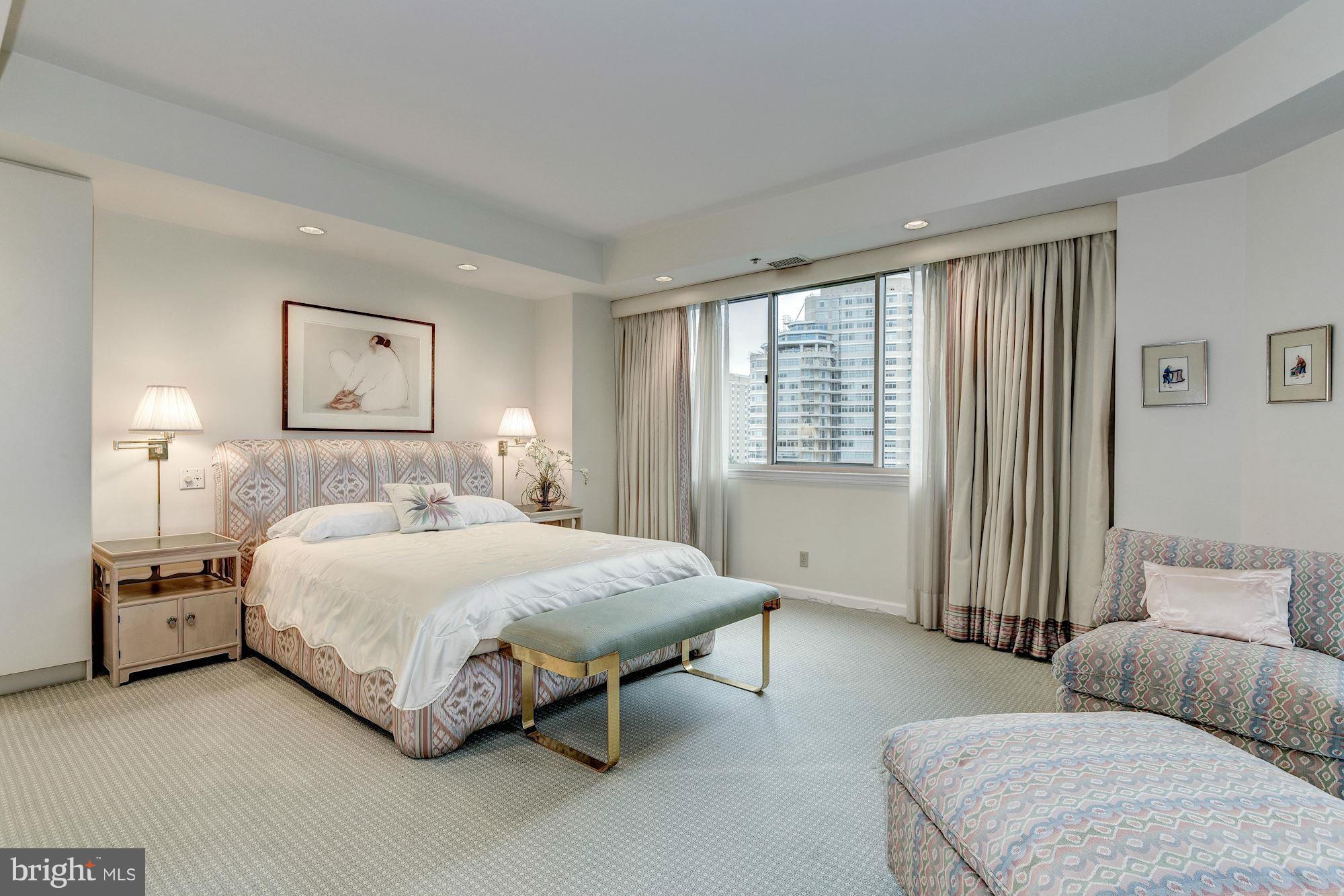 SOMERSET HOUSE - Residential