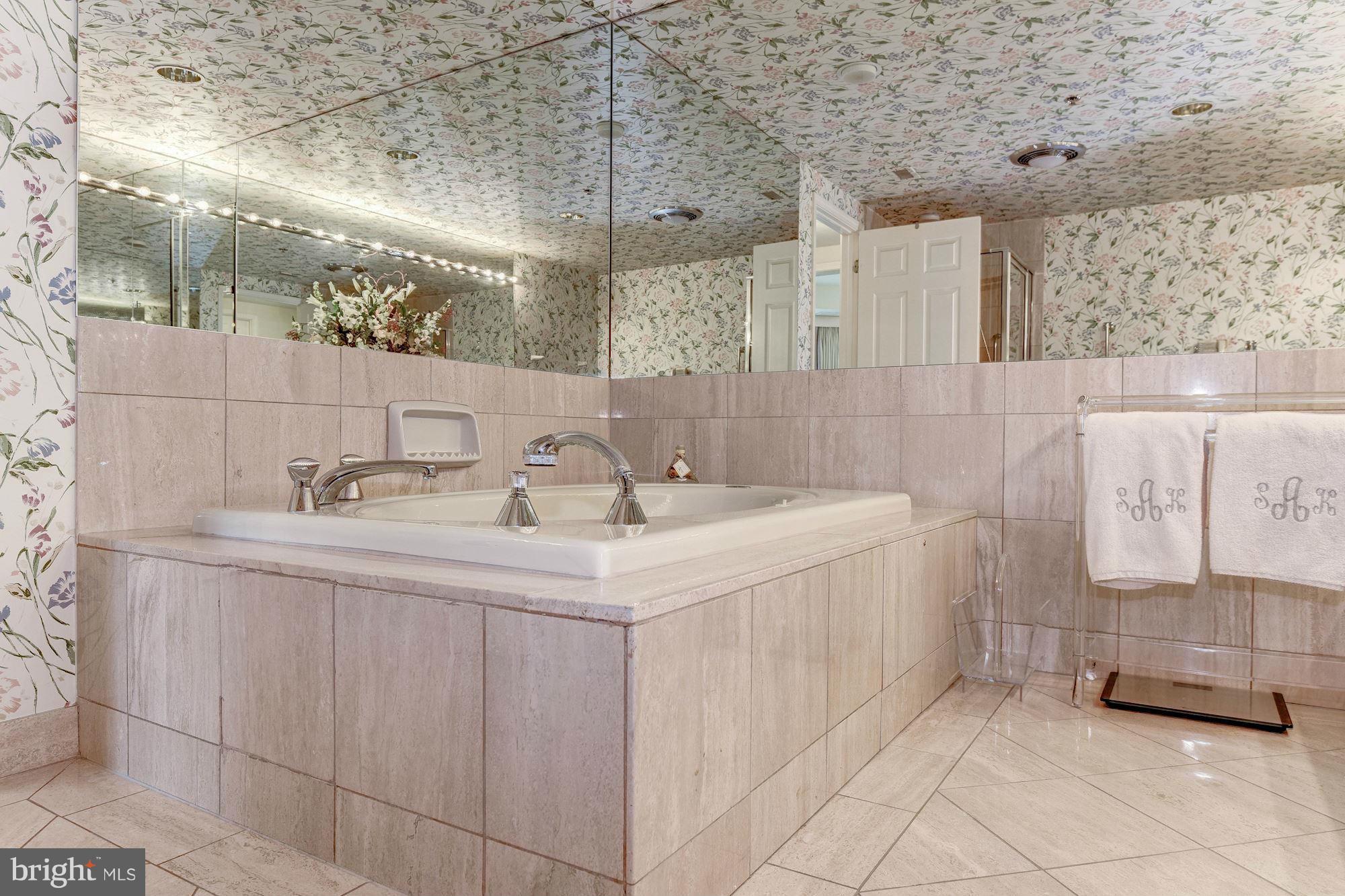 SOMERSET HOUSE - Residential