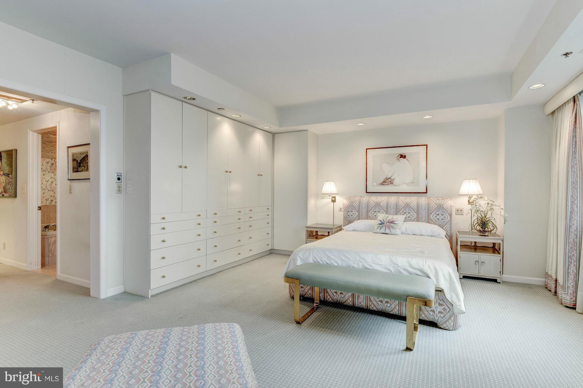 SOMERSET HOUSE - Residential