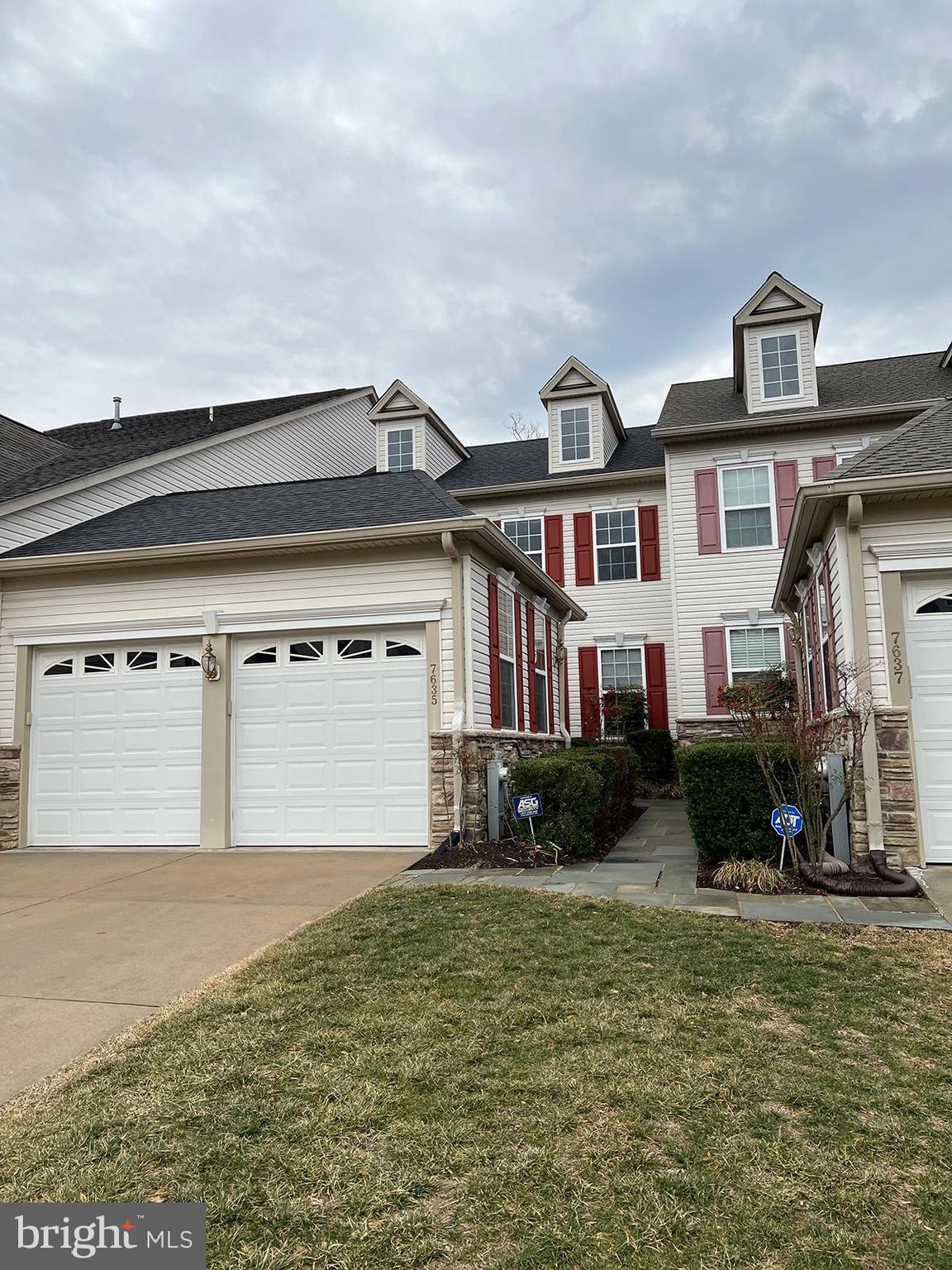 PINEY ORCHARD - Residential Lease