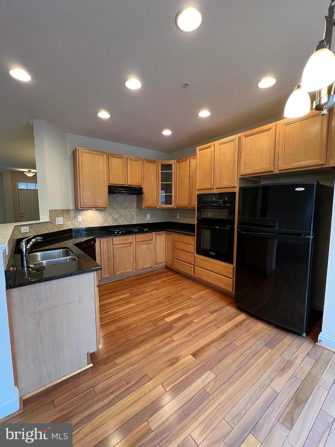 PINEY ORCHARD - Residential Lease