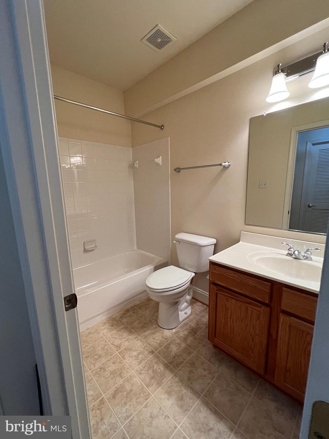 PINEY ORCHARD - Residential Lease