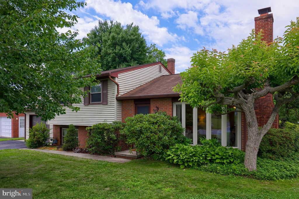 Photo of 50 OAK RIDGE DR, LANCASTER, PA 17603 (MLS # PALA2038274)