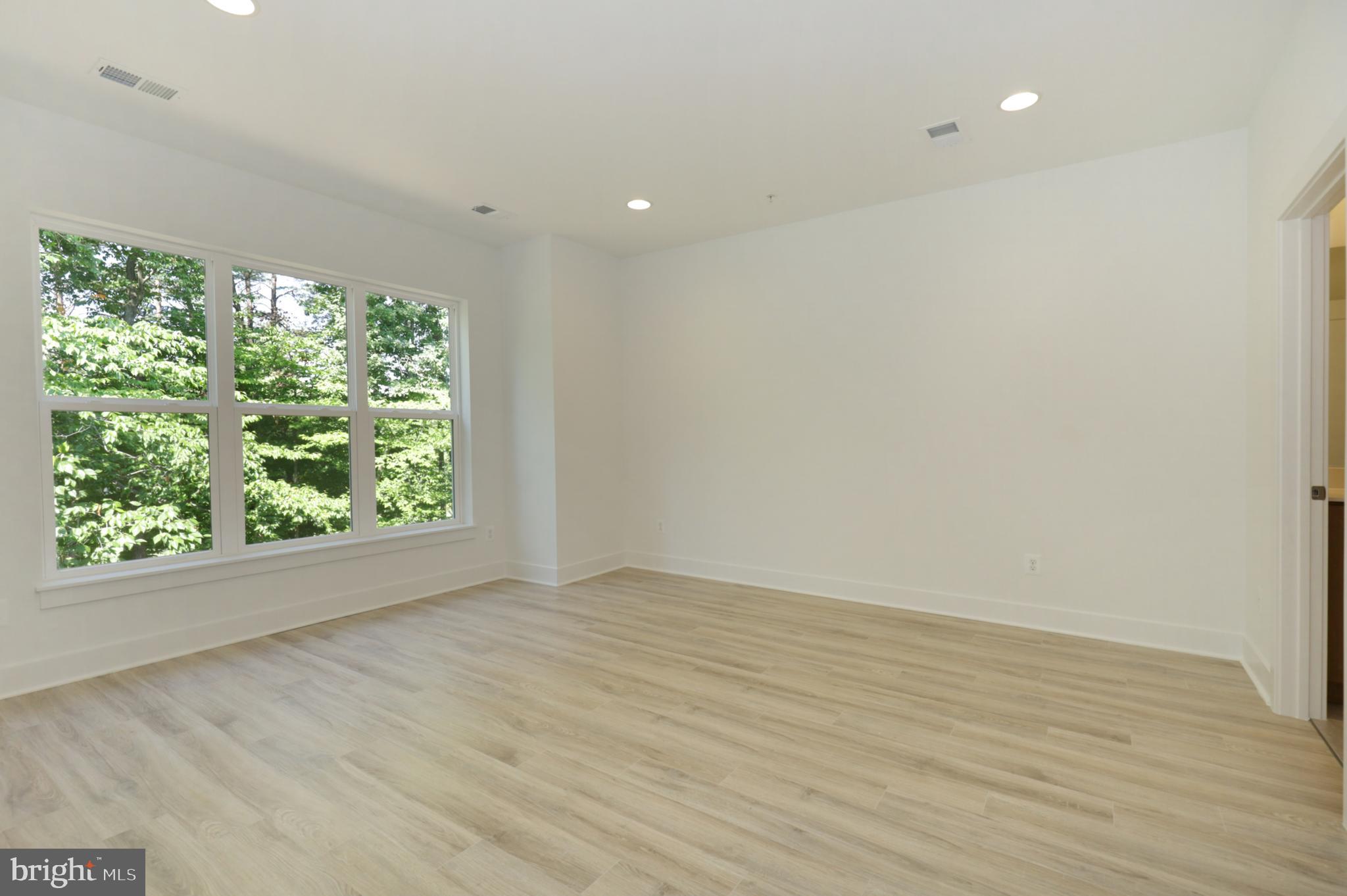 SUTTON HEIGHTS - Residential Lease