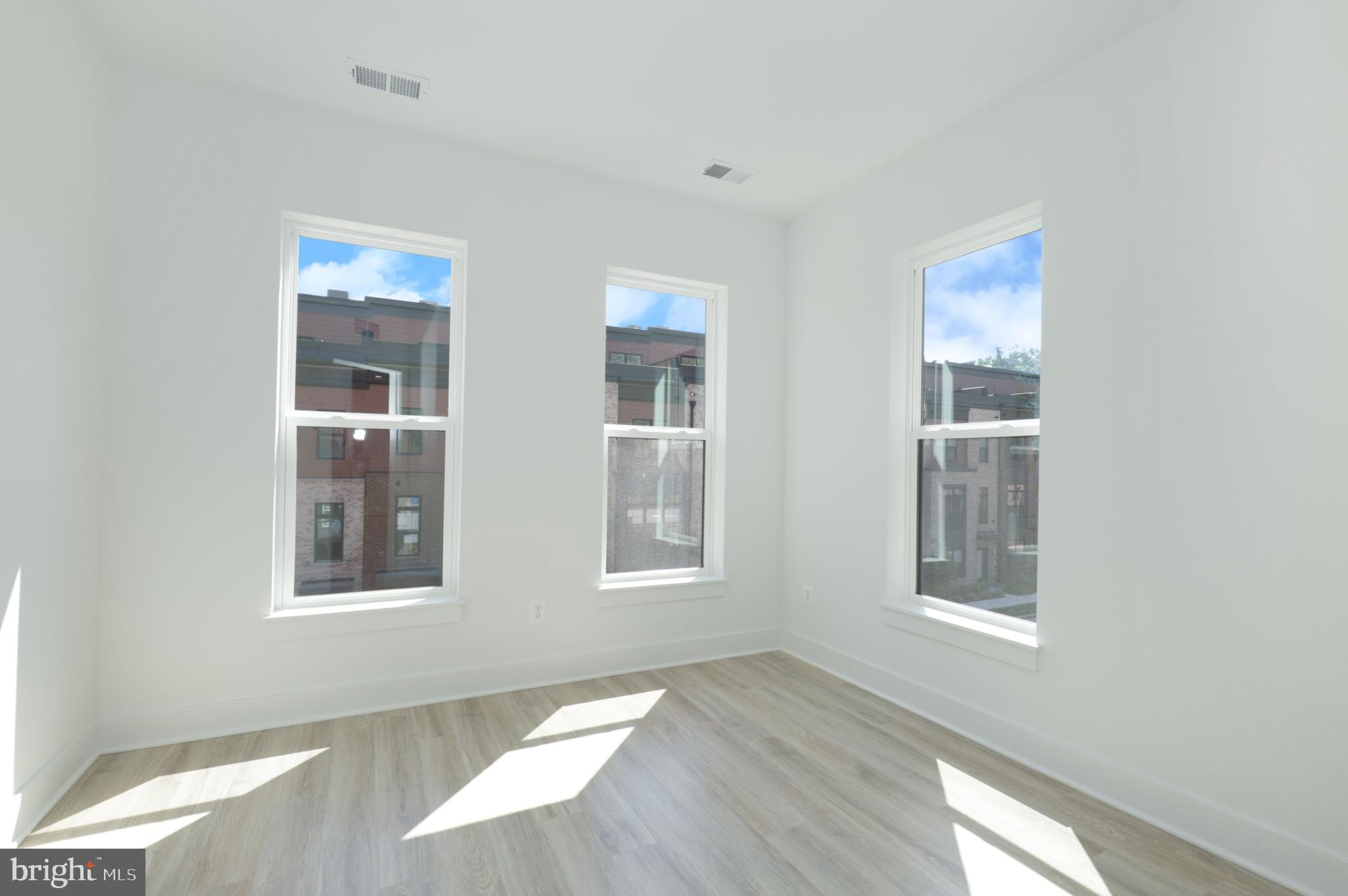 SUTTON HEIGHTS - Residential Lease