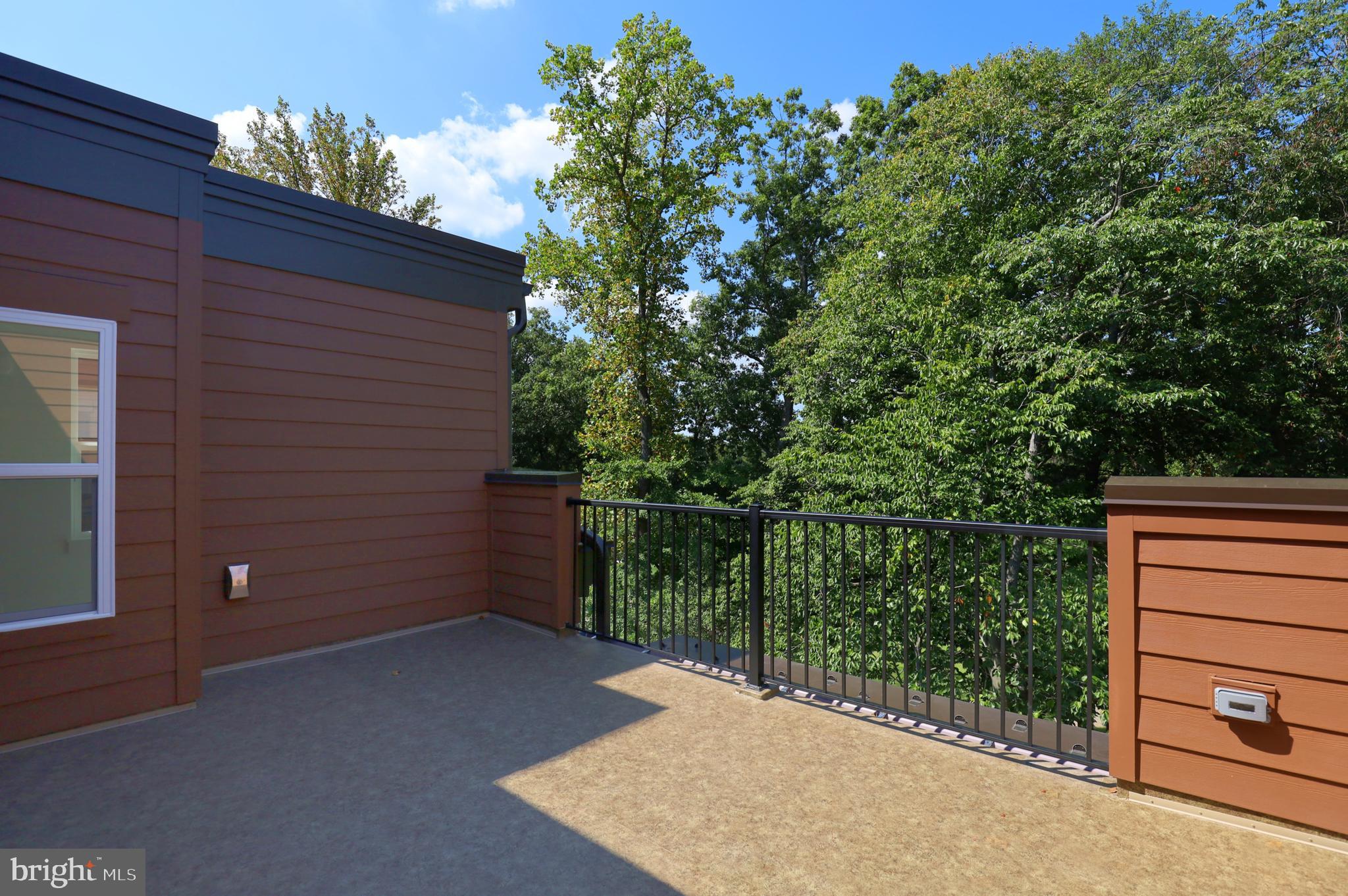 SUTTON HEIGHTS - Residential Lease