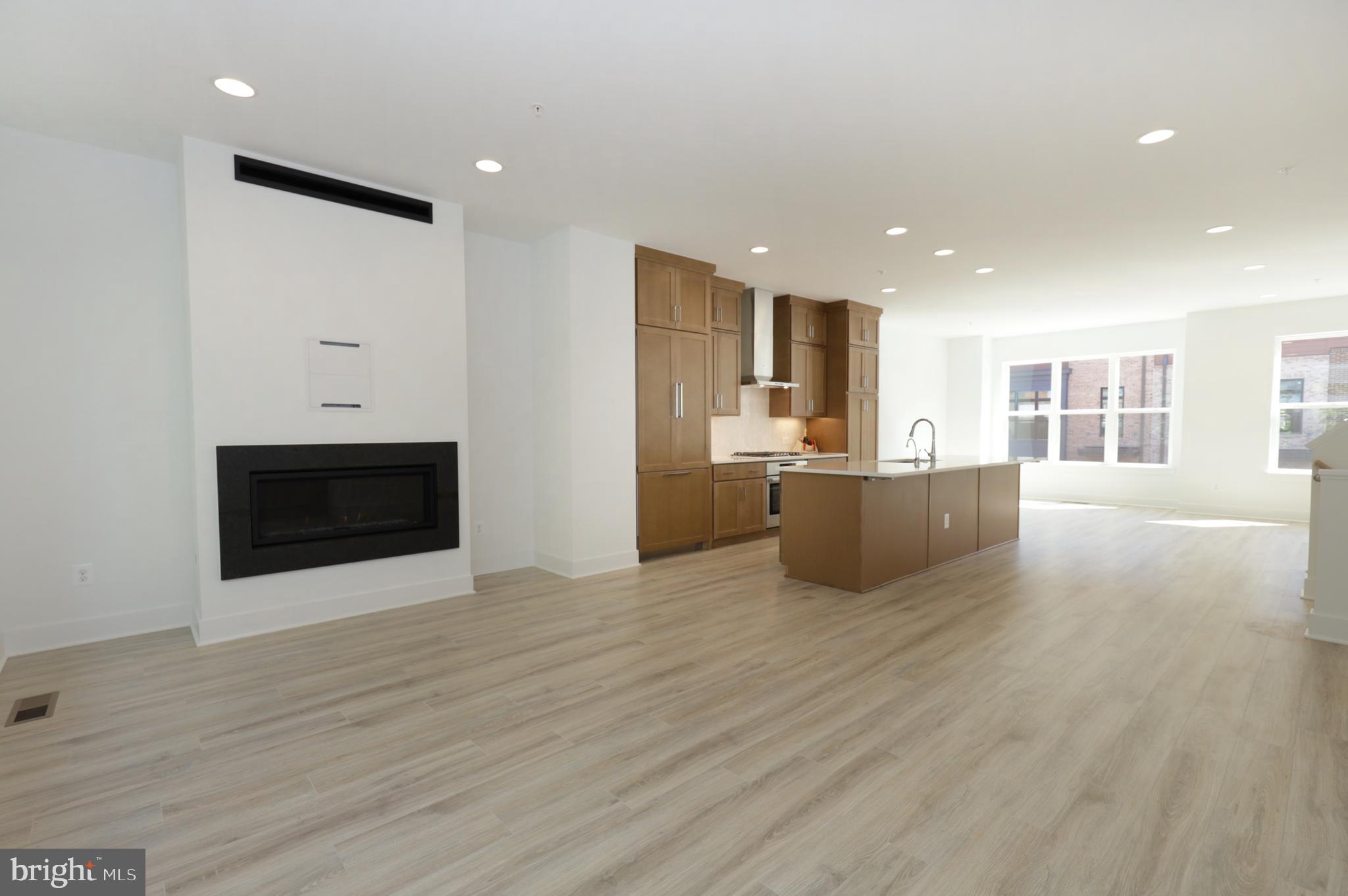 SUTTON HEIGHTS - Residential Lease