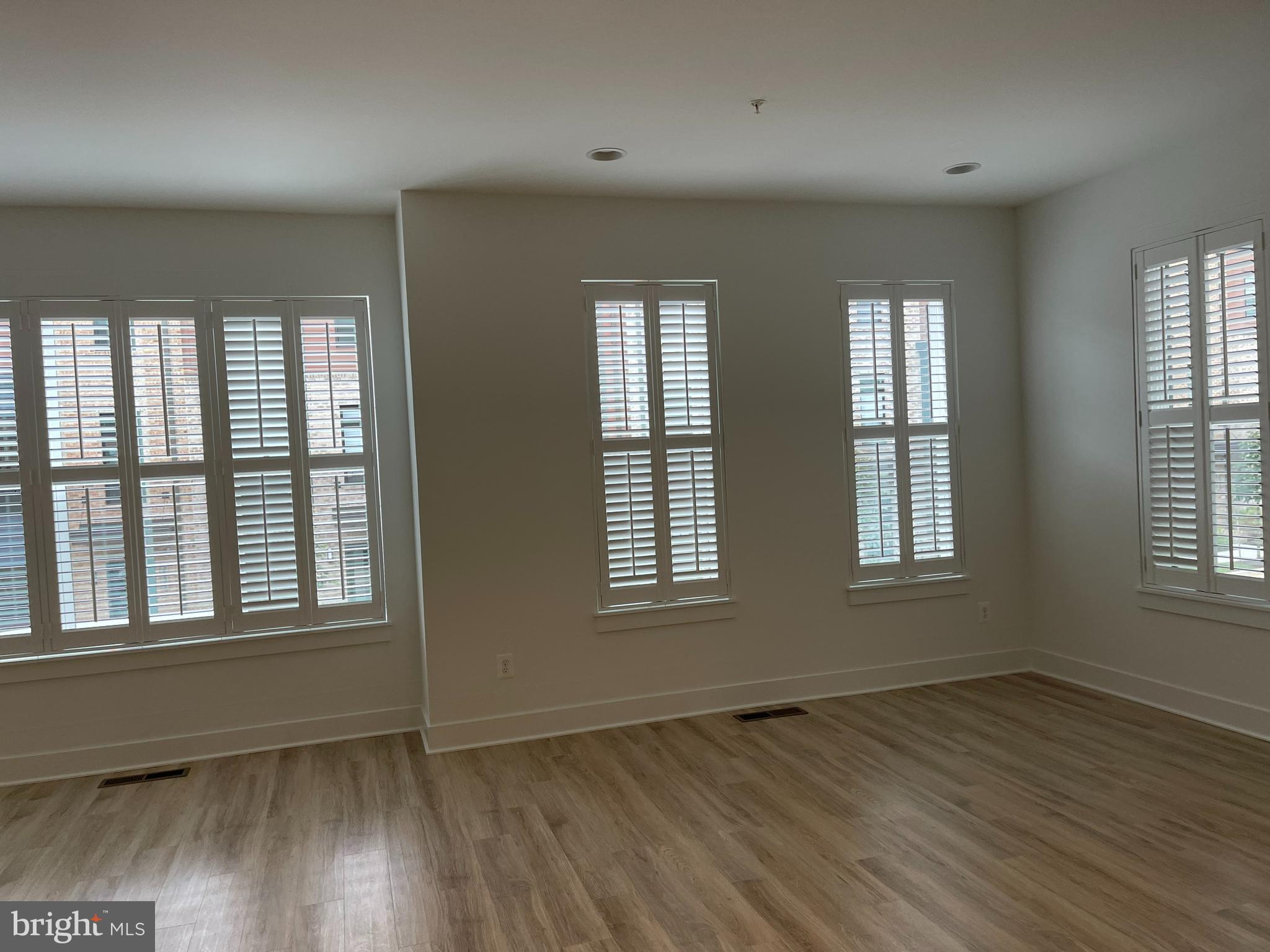 SUTTON HEIGHTS - Residential Lease