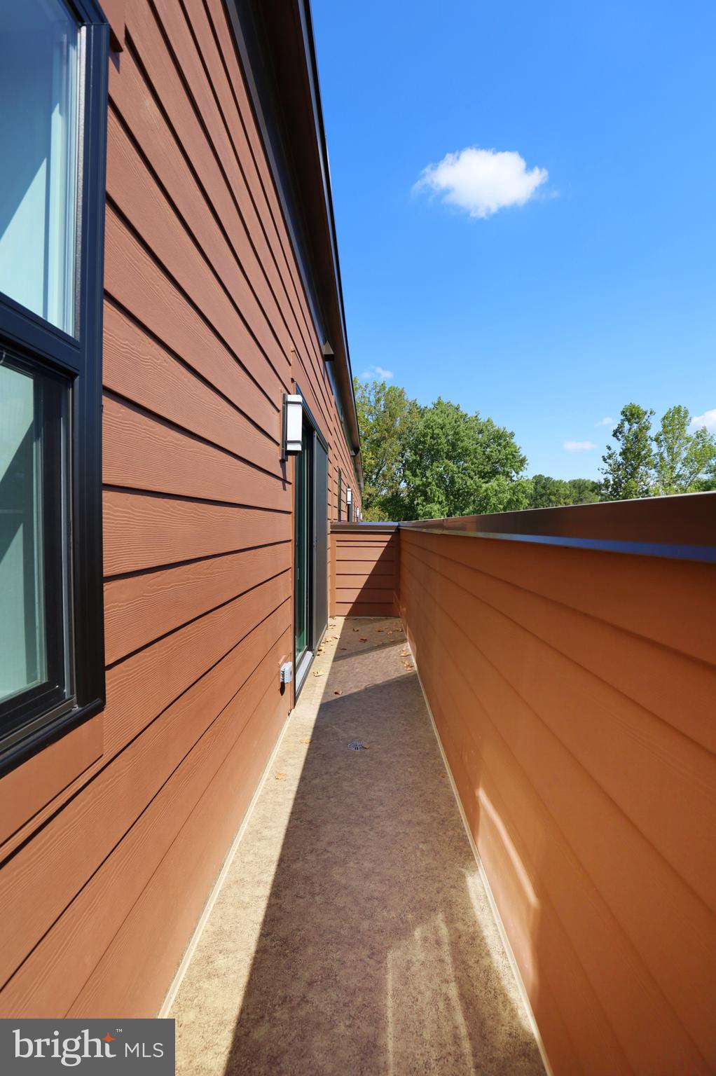 SUTTON HEIGHTS - Residential Lease