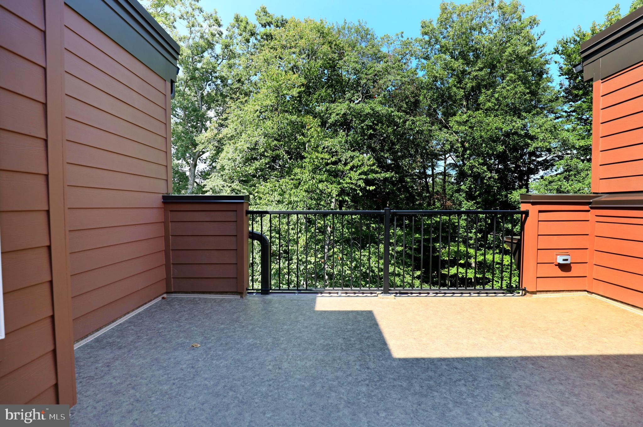 SUTTON HEIGHTS - Residential Lease