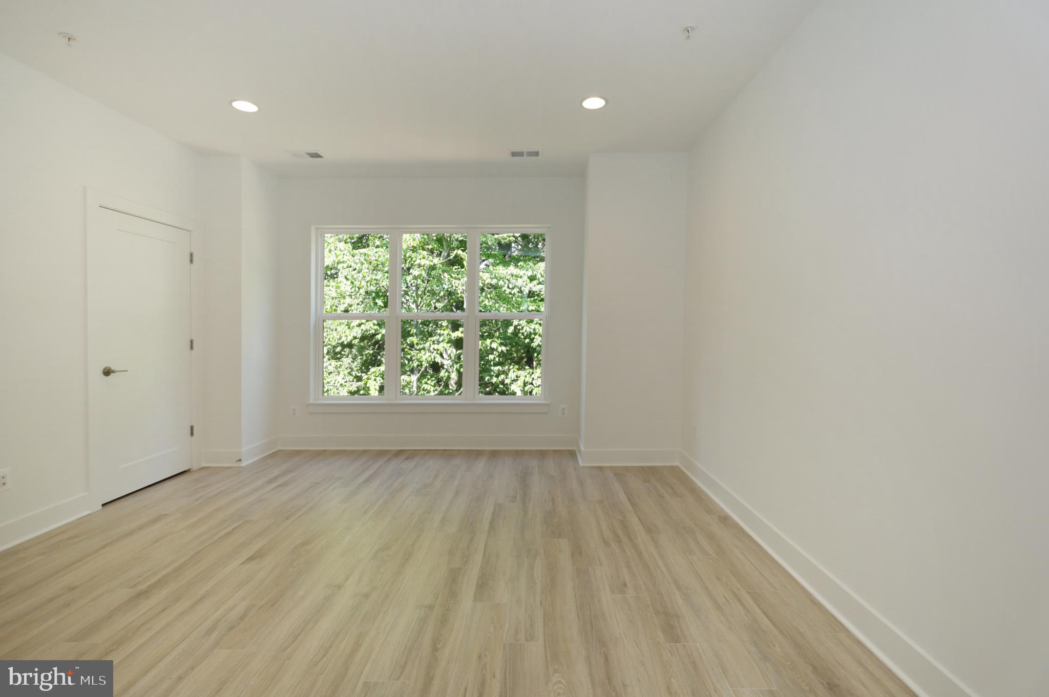 SUTTON HEIGHTS - Residential Lease