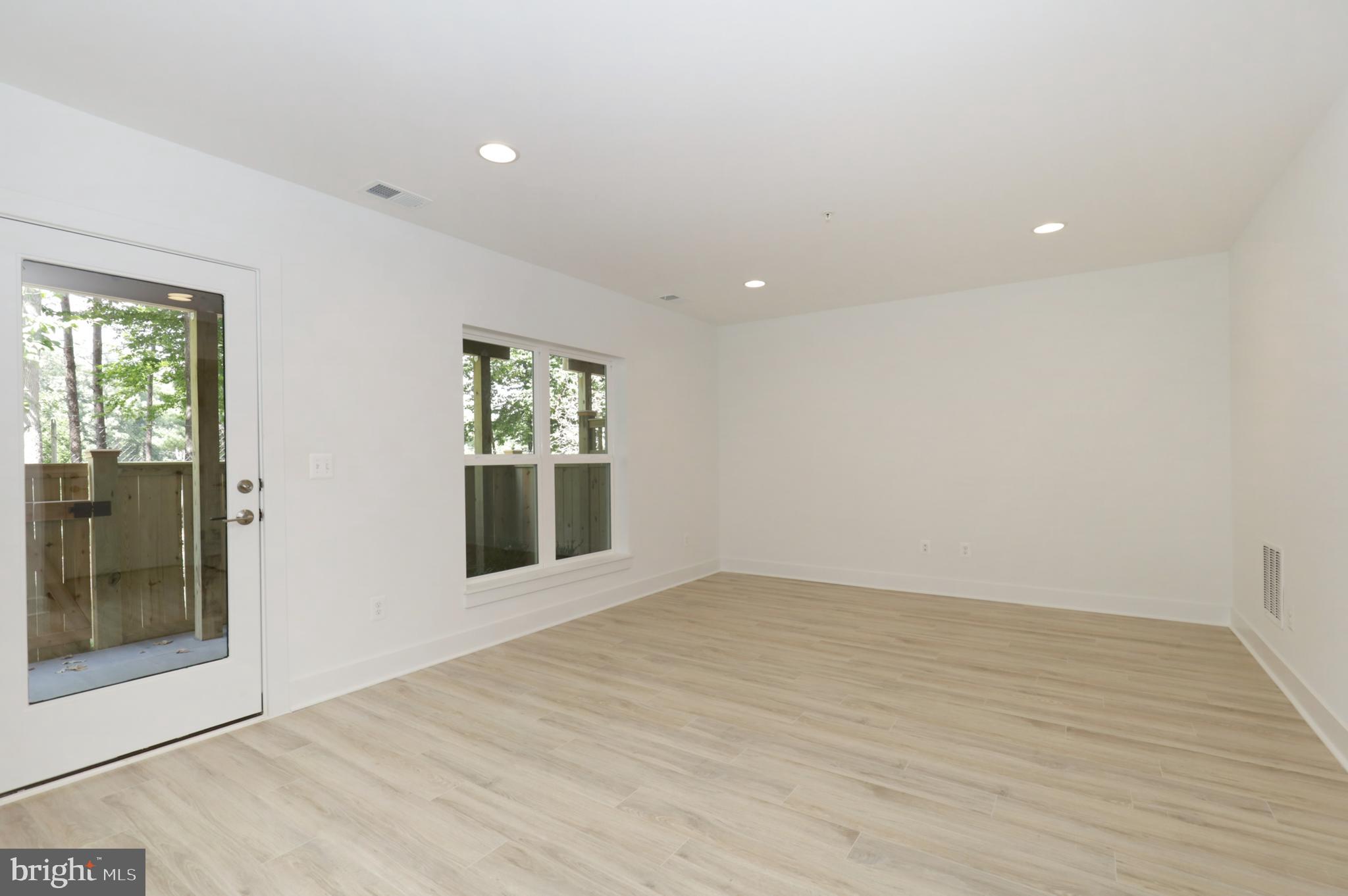 SUTTON HEIGHTS - Residential Lease